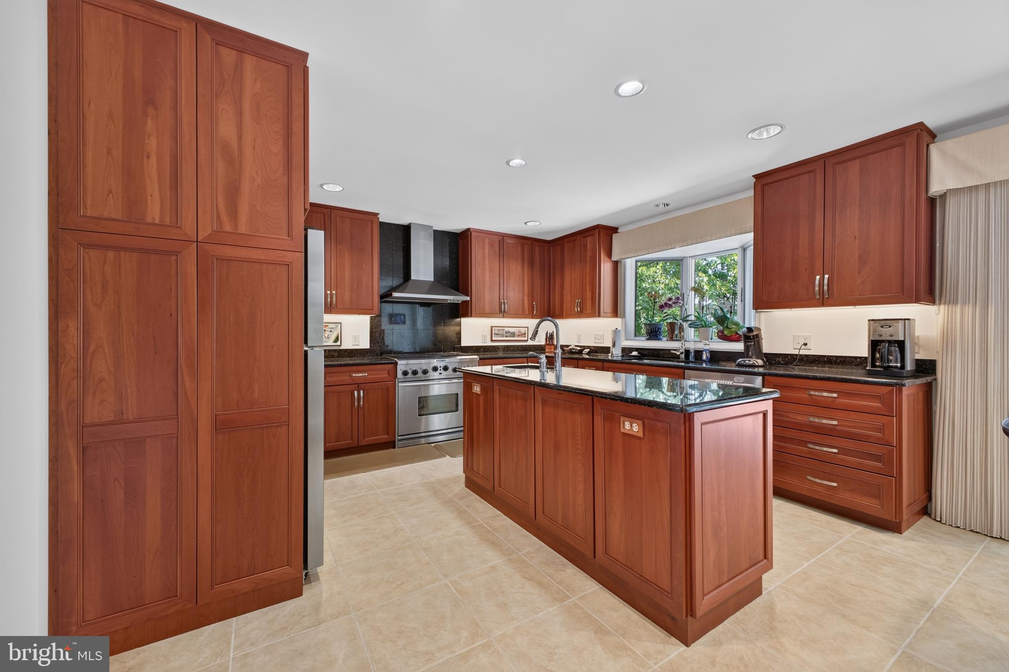 KINNAIRDS POINT - Residential