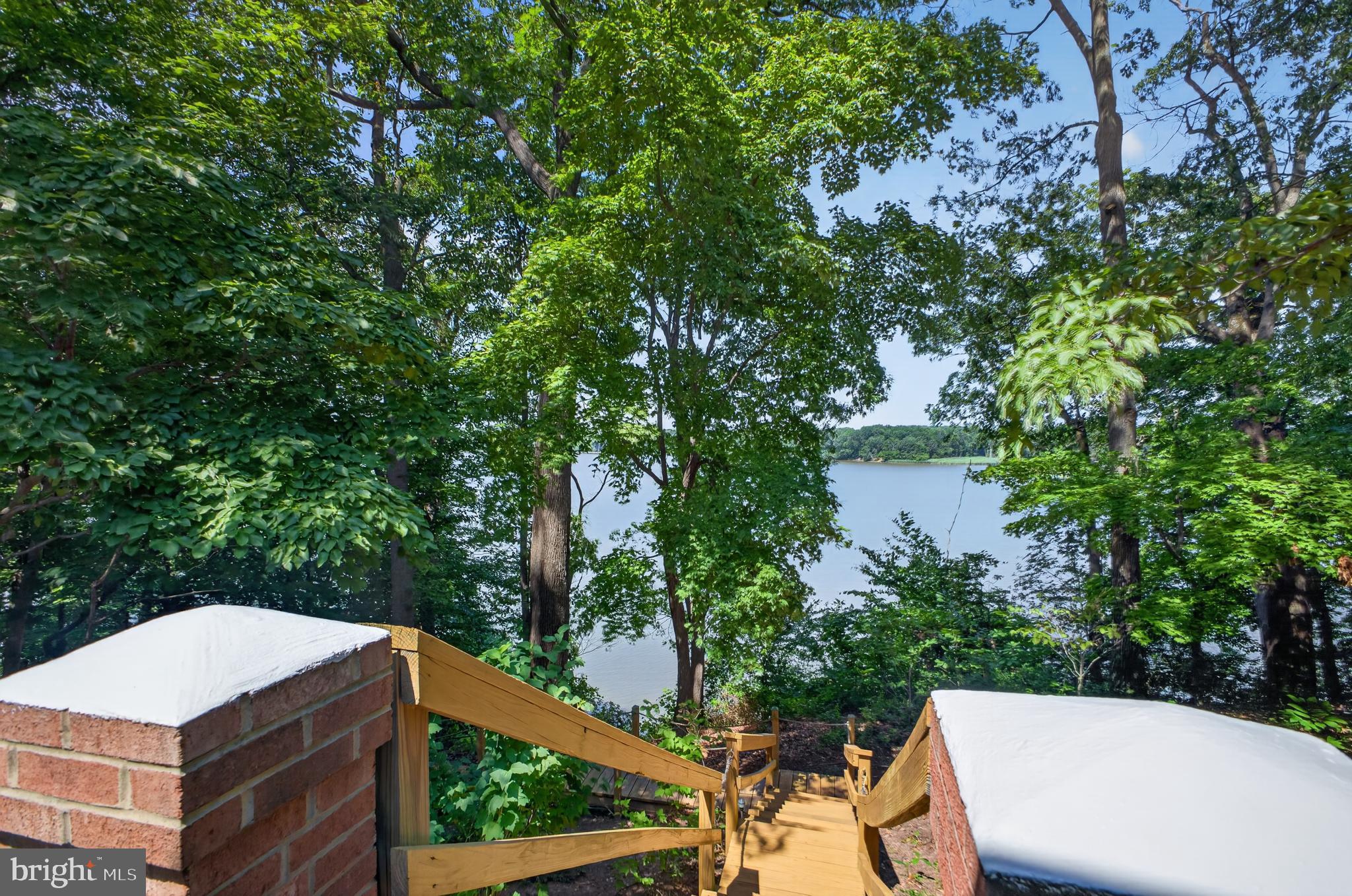 KINNAIRDS POINT - Residential