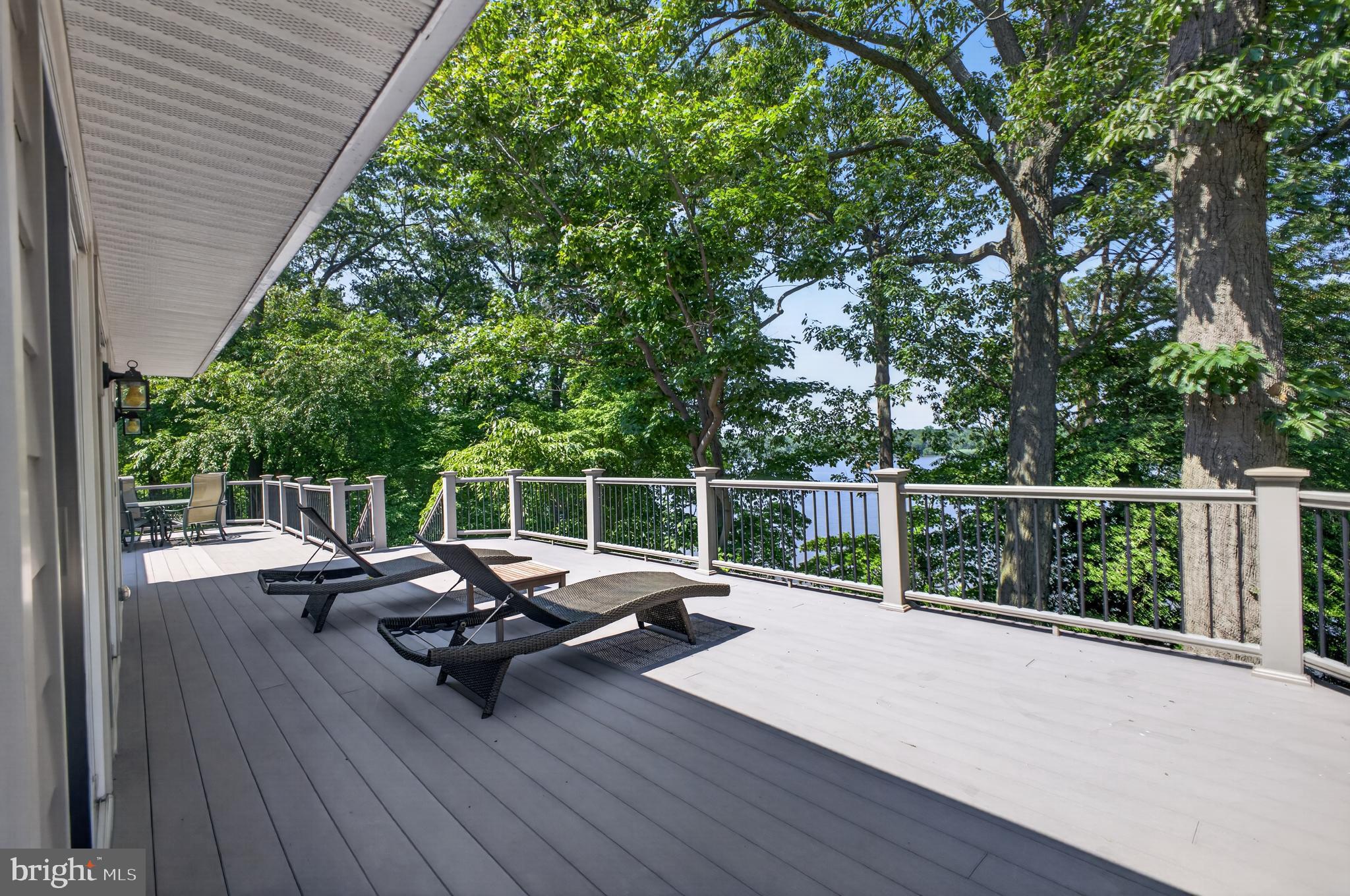 KINNAIRDS POINT - Residential