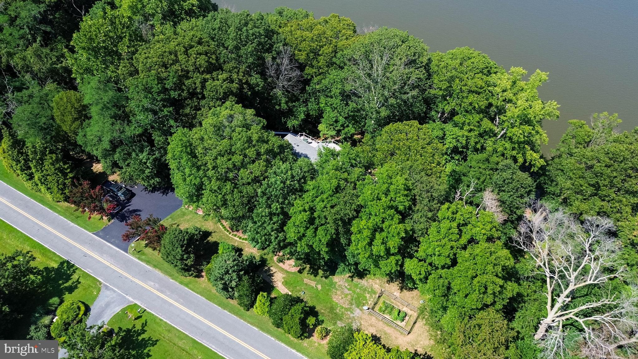 KINNAIRDS POINT - Residential