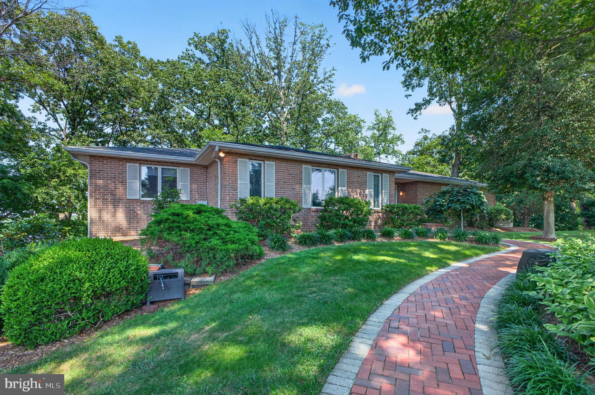 KINNAIRDS POINT - Residential