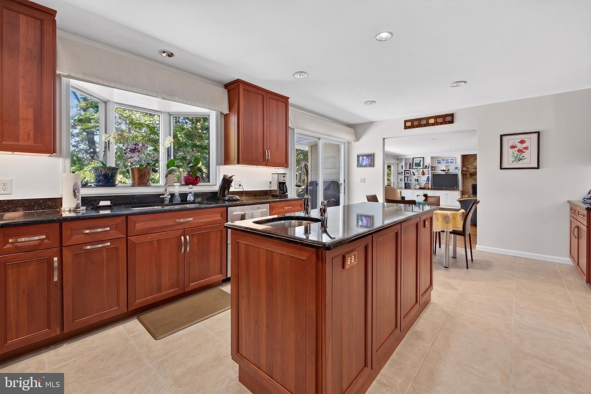 KINNAIRDS POINT - Residential