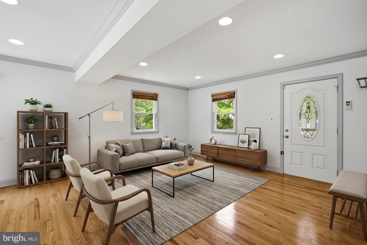 QUEENS CHAPEL - Residential
