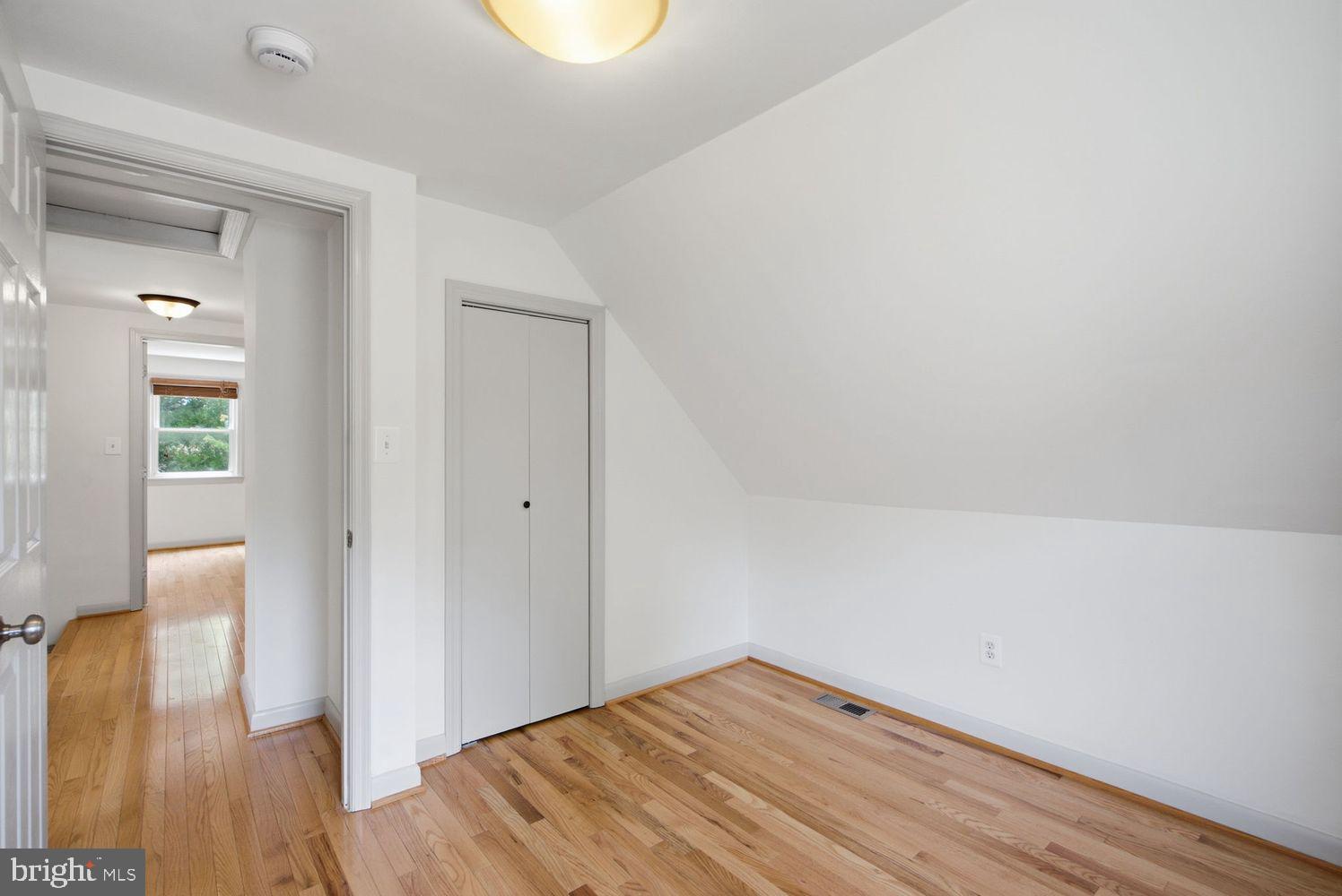 QUEENS CHAPEL - Residential