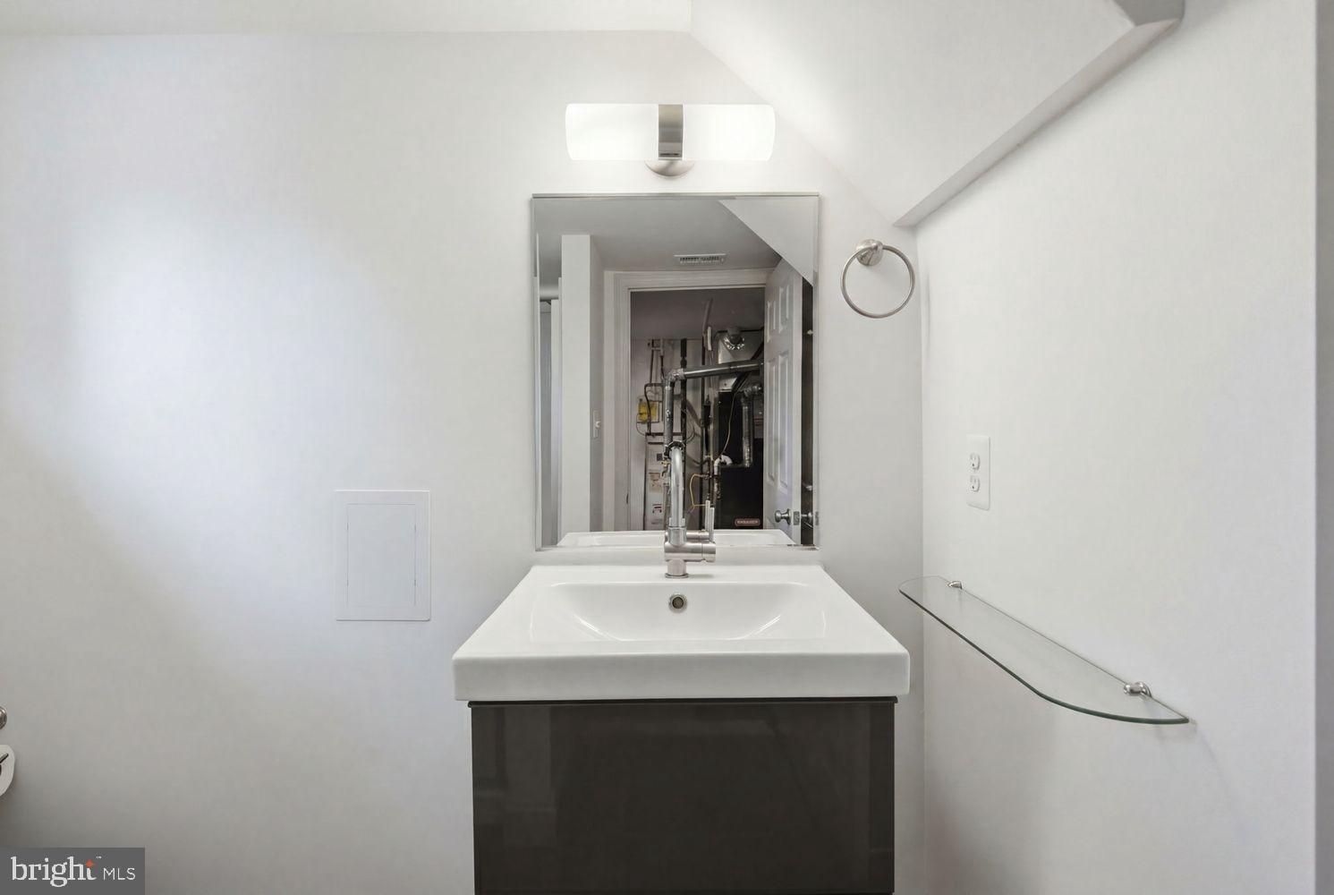 QUEENS CHAPEL - Residential