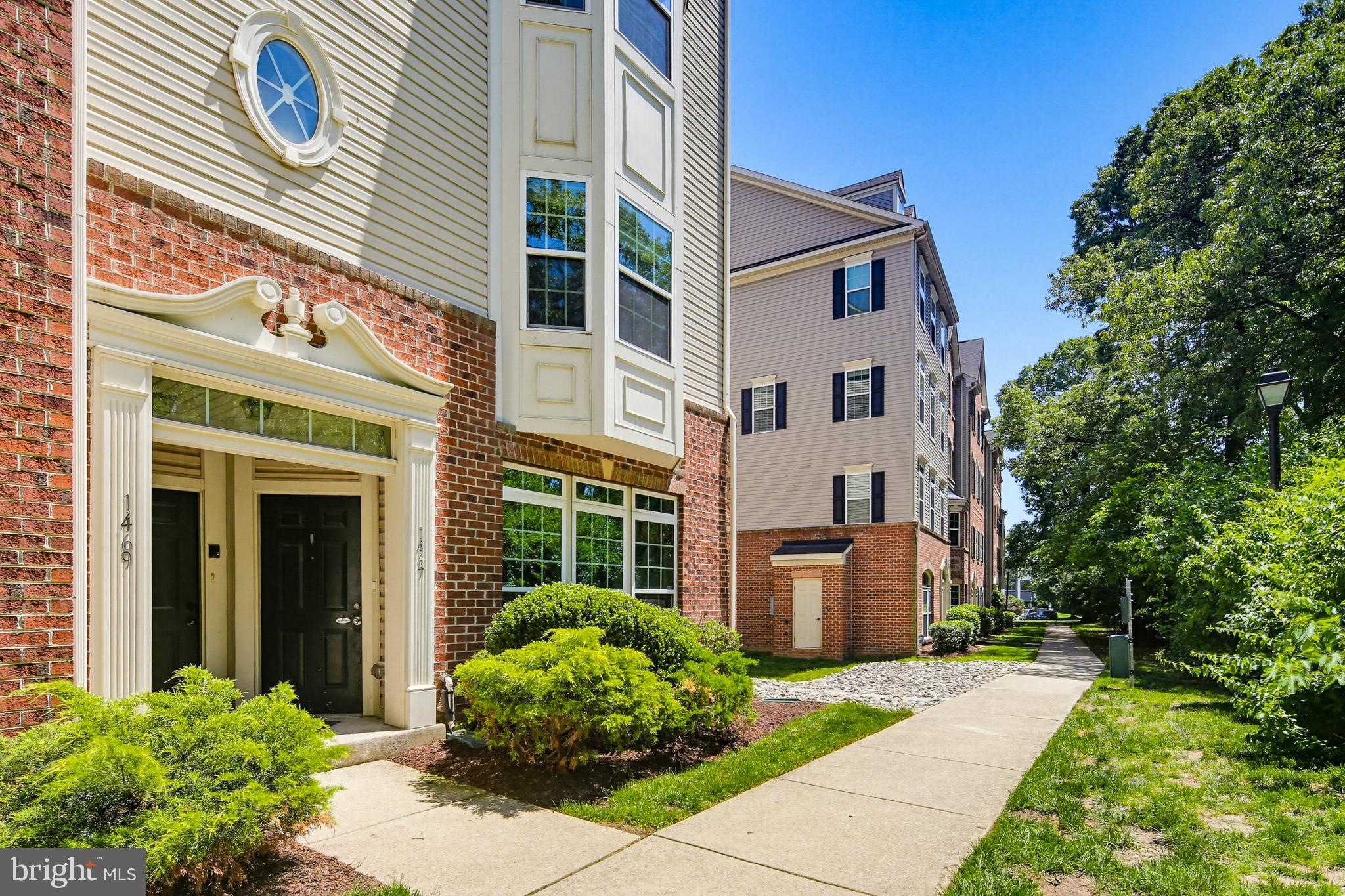 RED OAK CROSSING - Residential