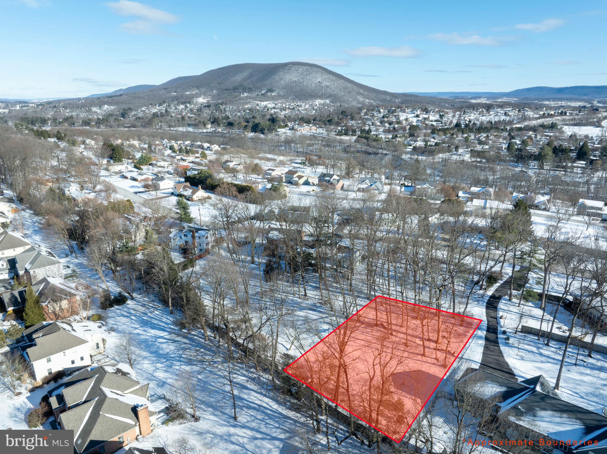 CENTRE HILLS VILLAGE - Land