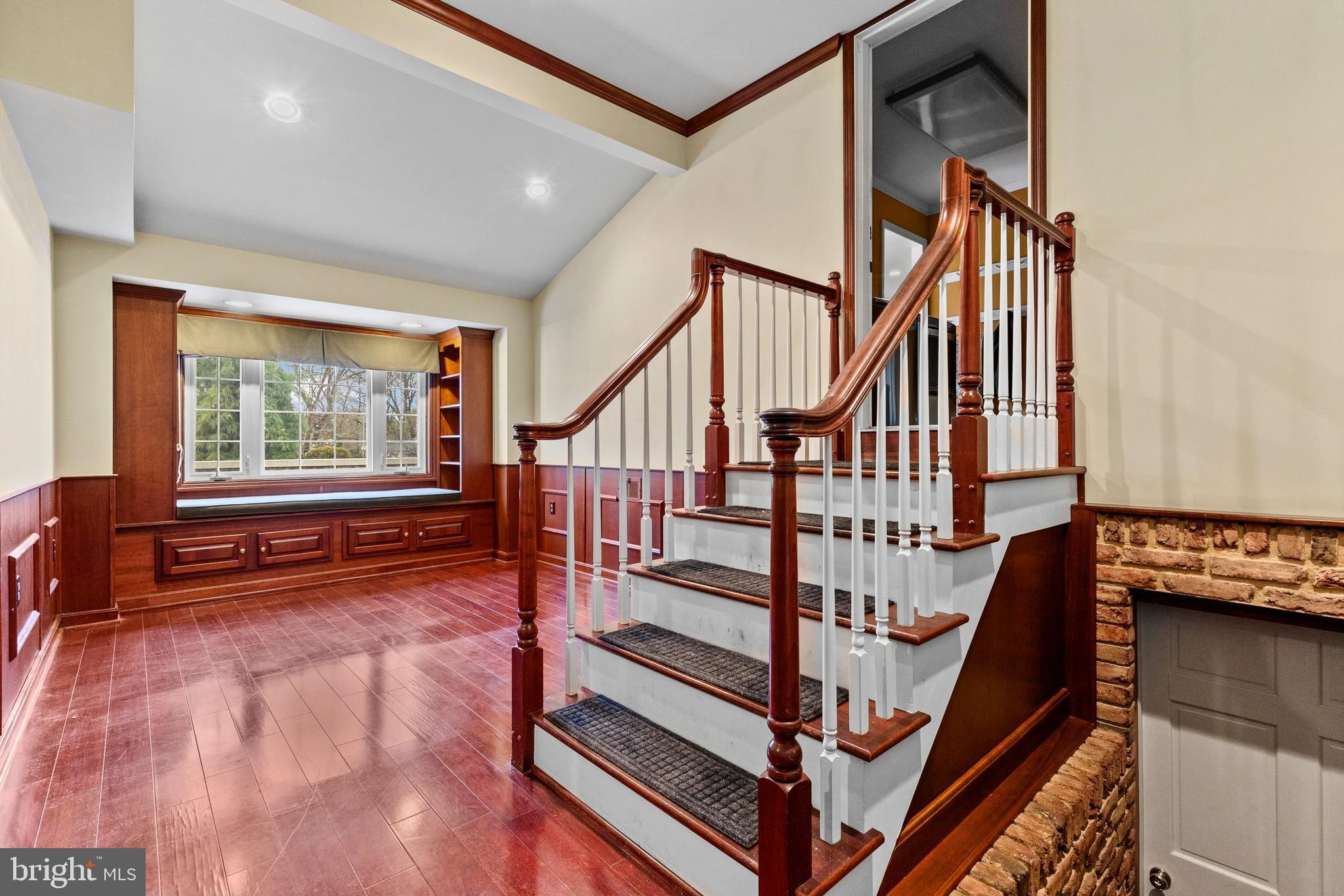 POINT RIDGE FARMS - Residential
