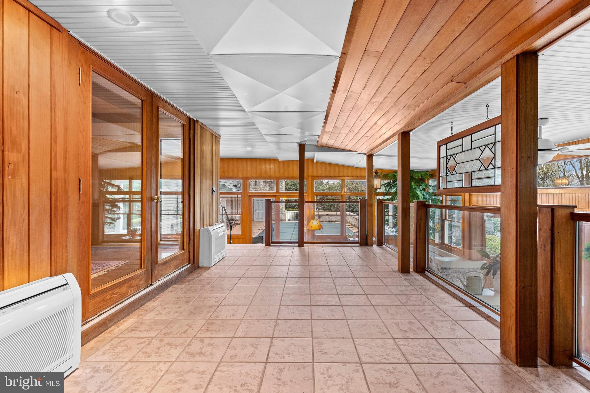 POINT RIDGE FARMS - Residential