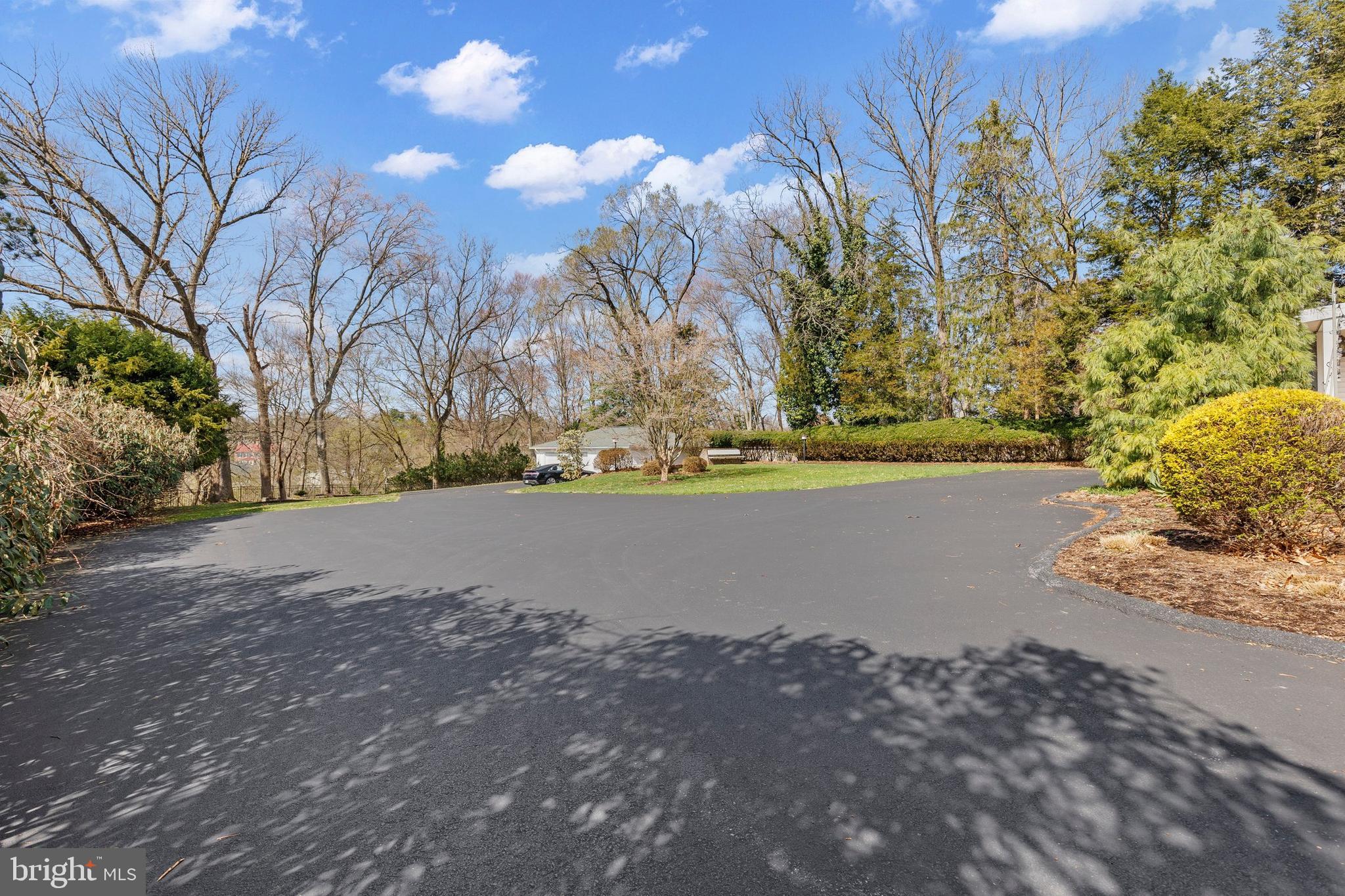 POINT RIDGE FARMS - Residential