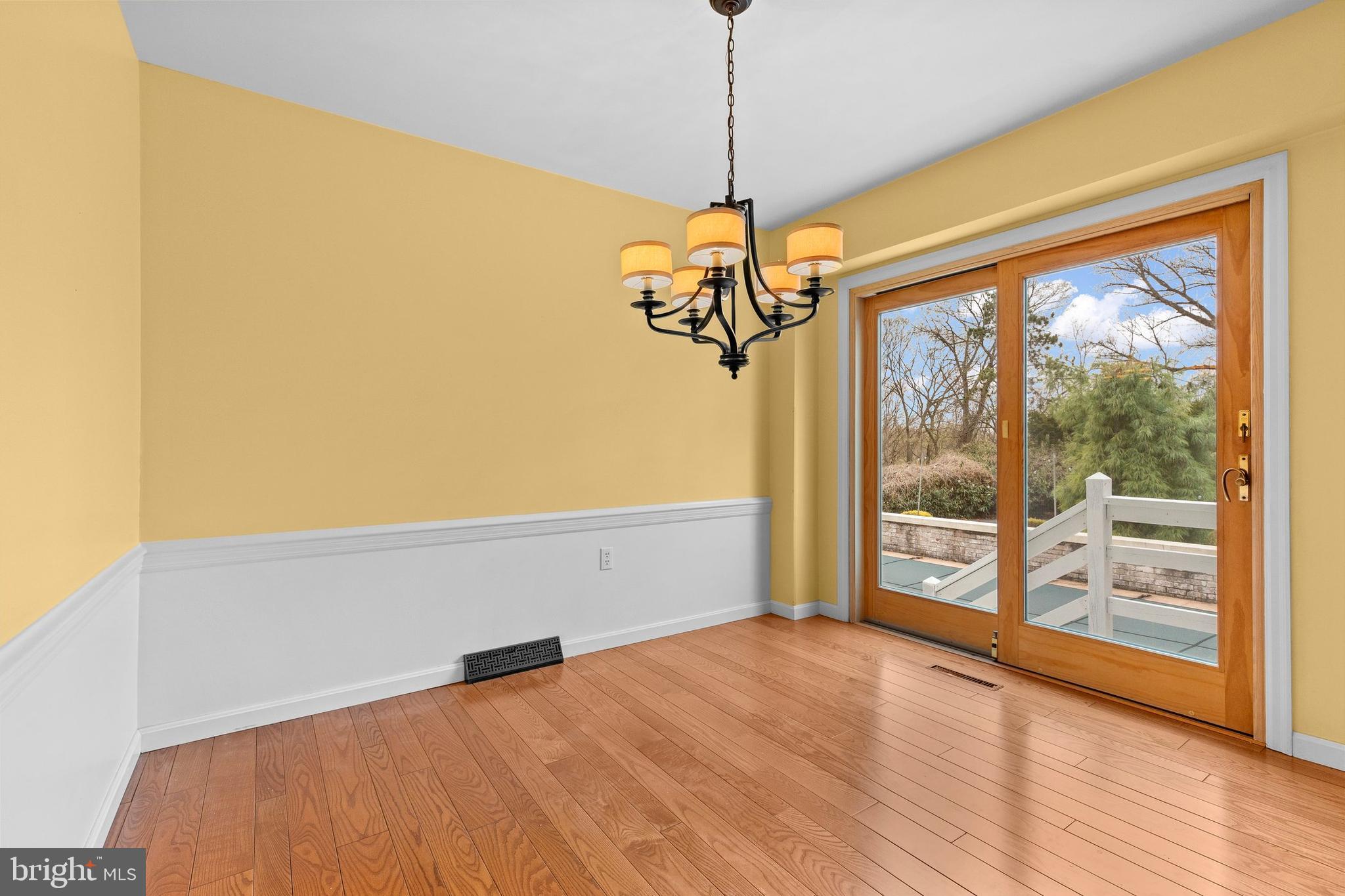 POINT RIDGE FARMS - Residential