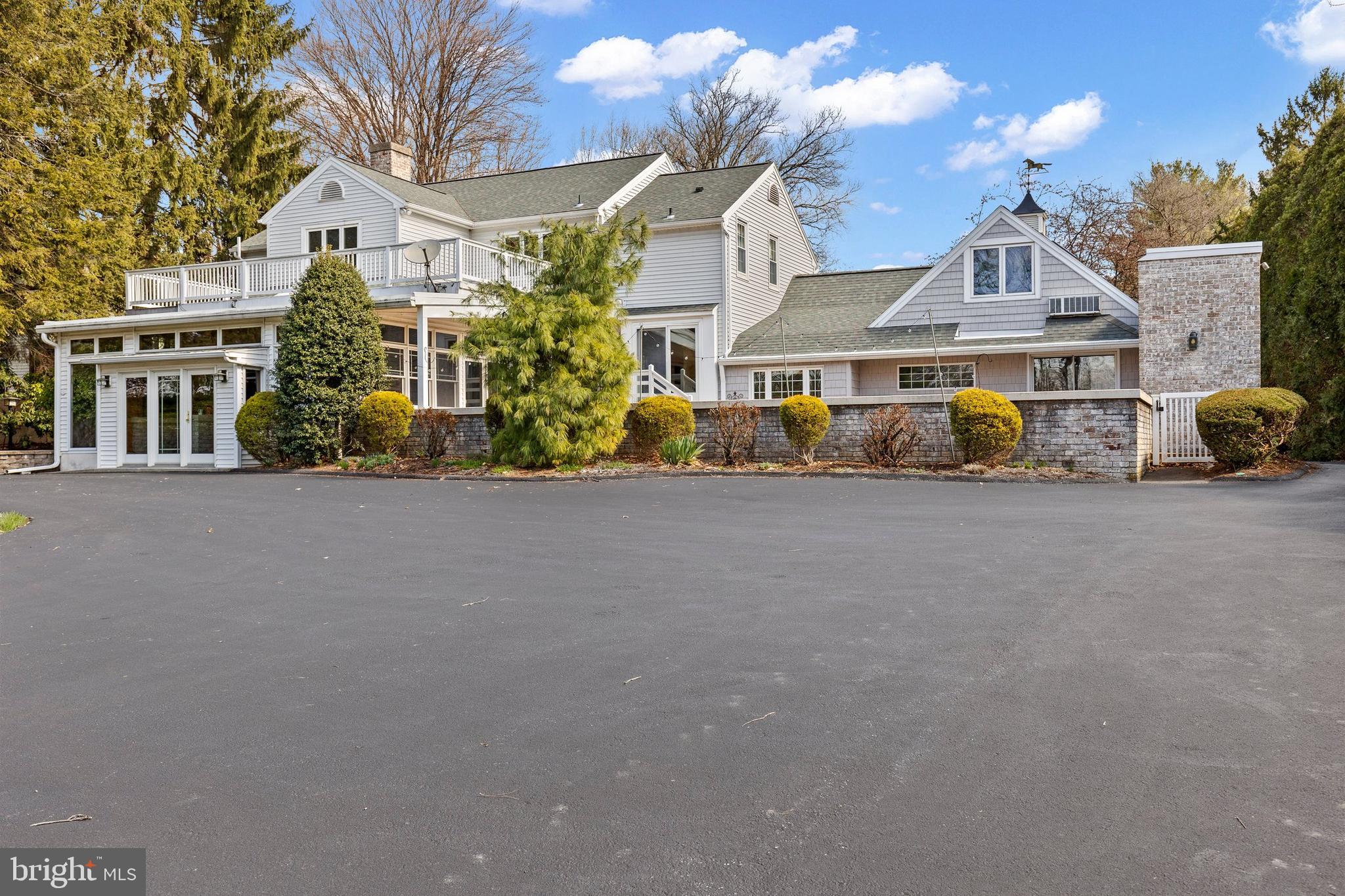 POINT RIDGE FARMS - Residential