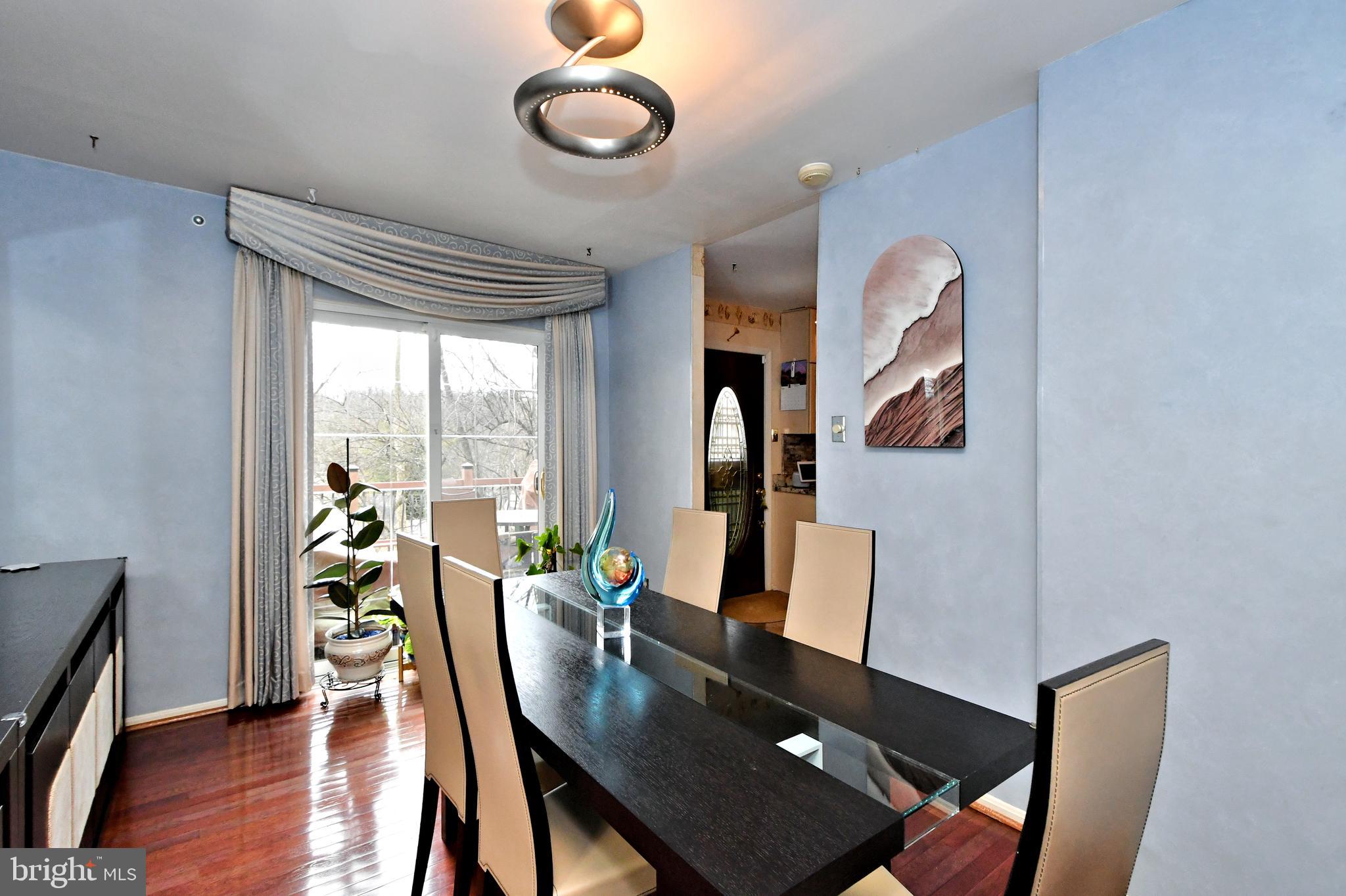 STOTESBURY TWHSE - Residential