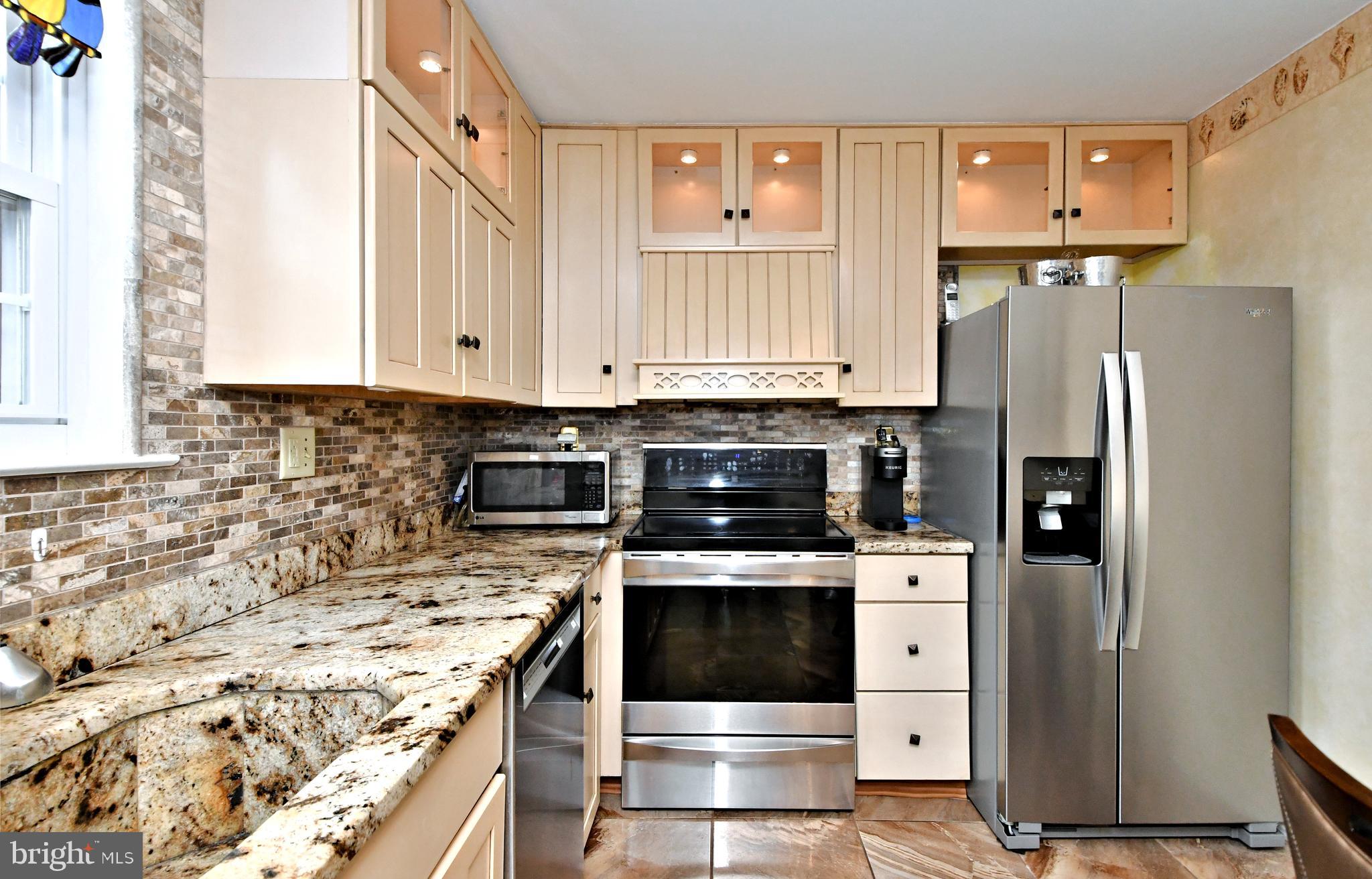 STOTESBURY TWHSE - Residential