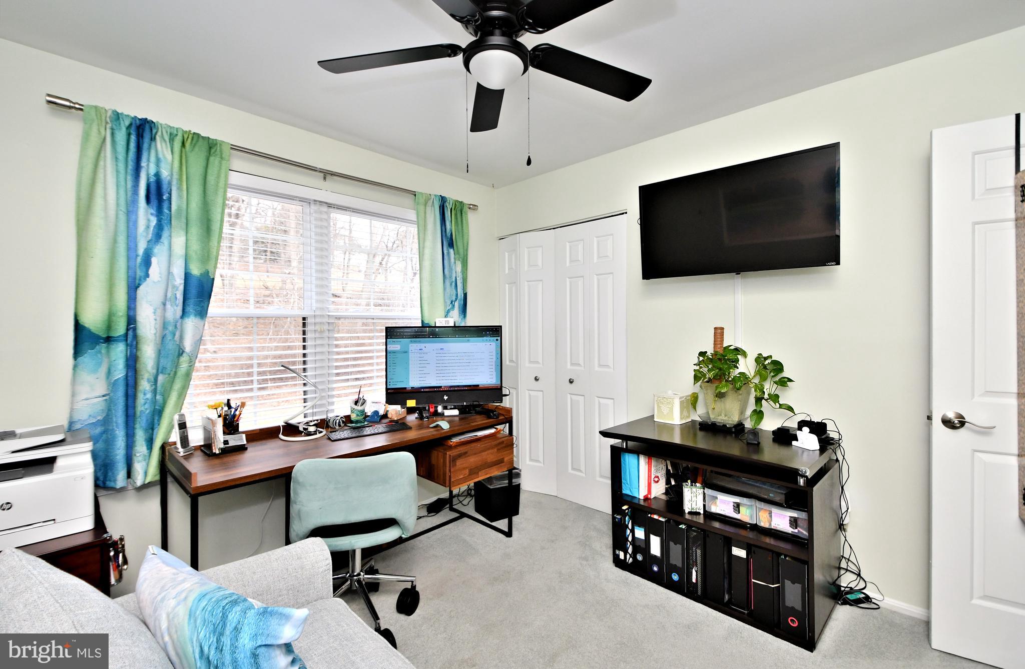 STOTESBURY TWHSE - Residential