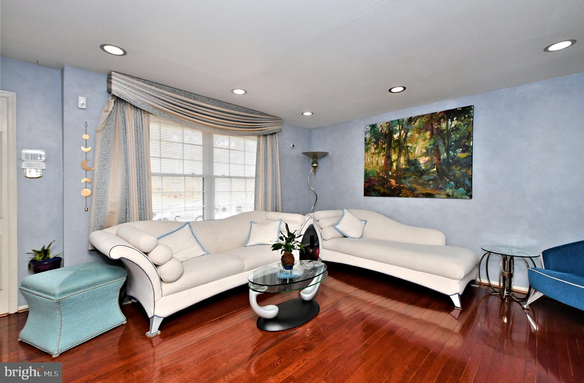 STOTESBURY TWHSE - Residential