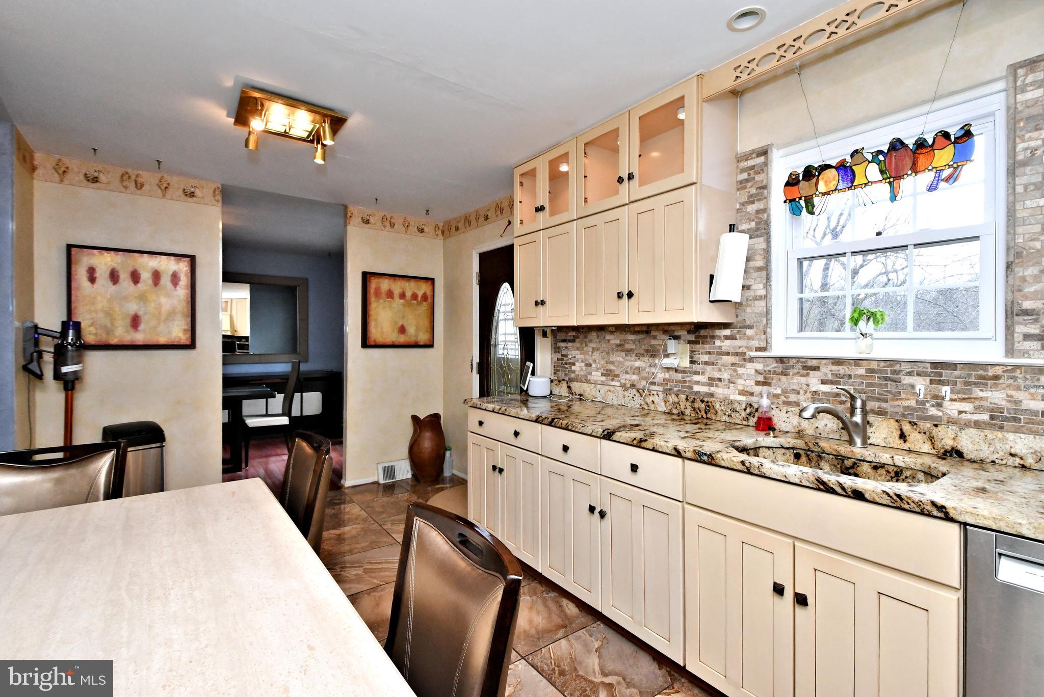 STOTESBURY TWHSE - Residential