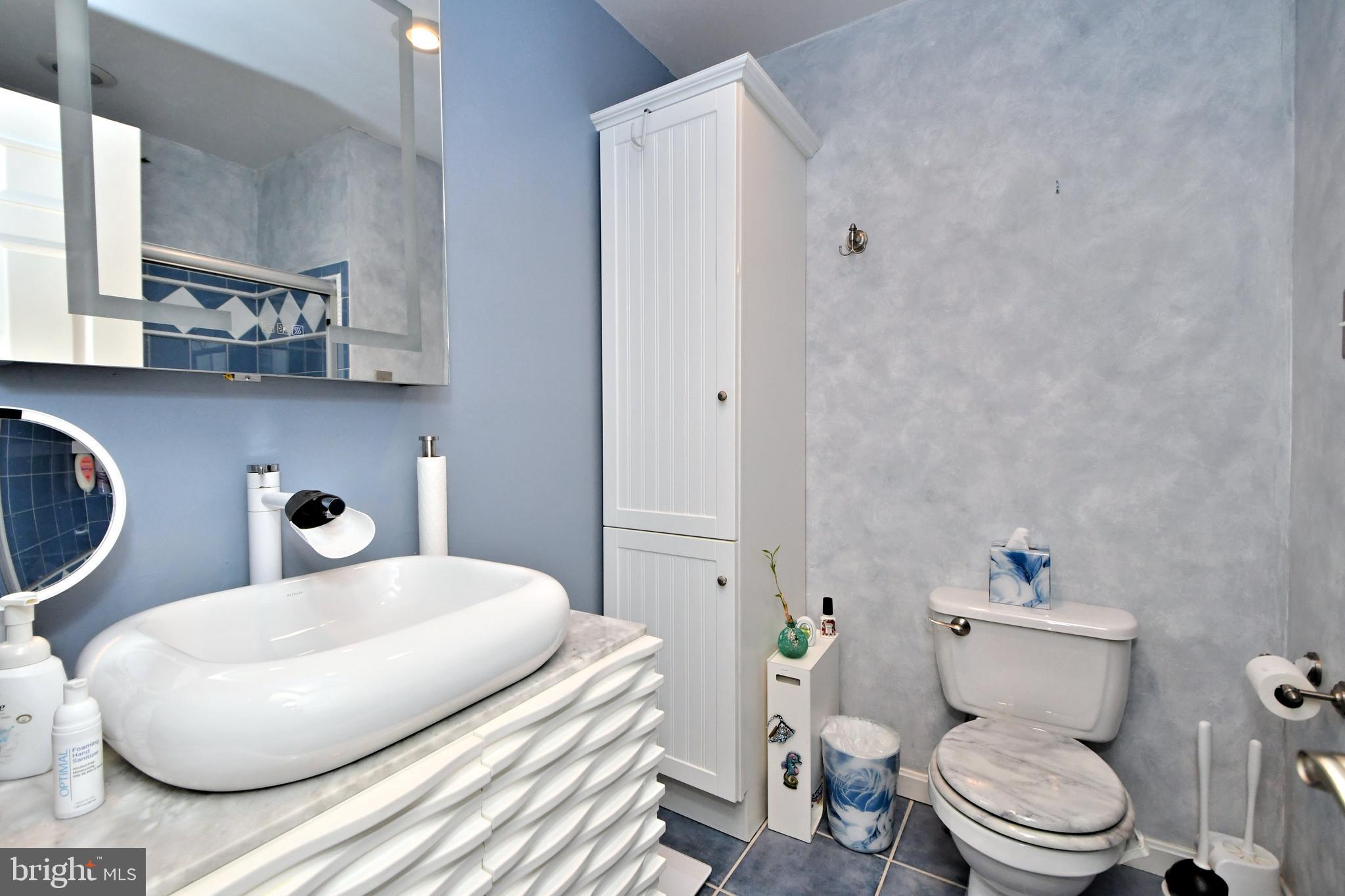 STOTESBURY TWHSE - Residential