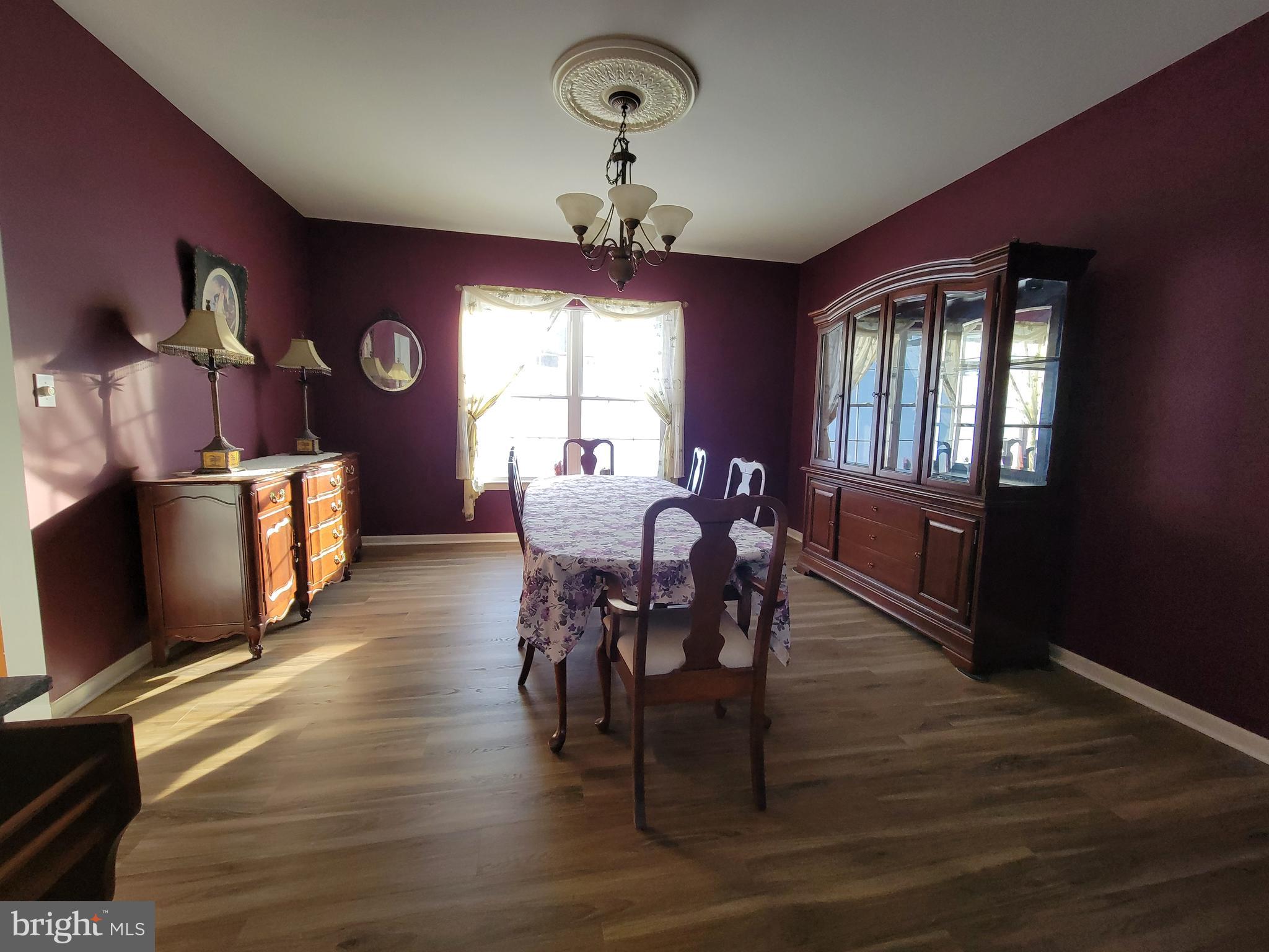 OAK VIEW ESTATES - Residential