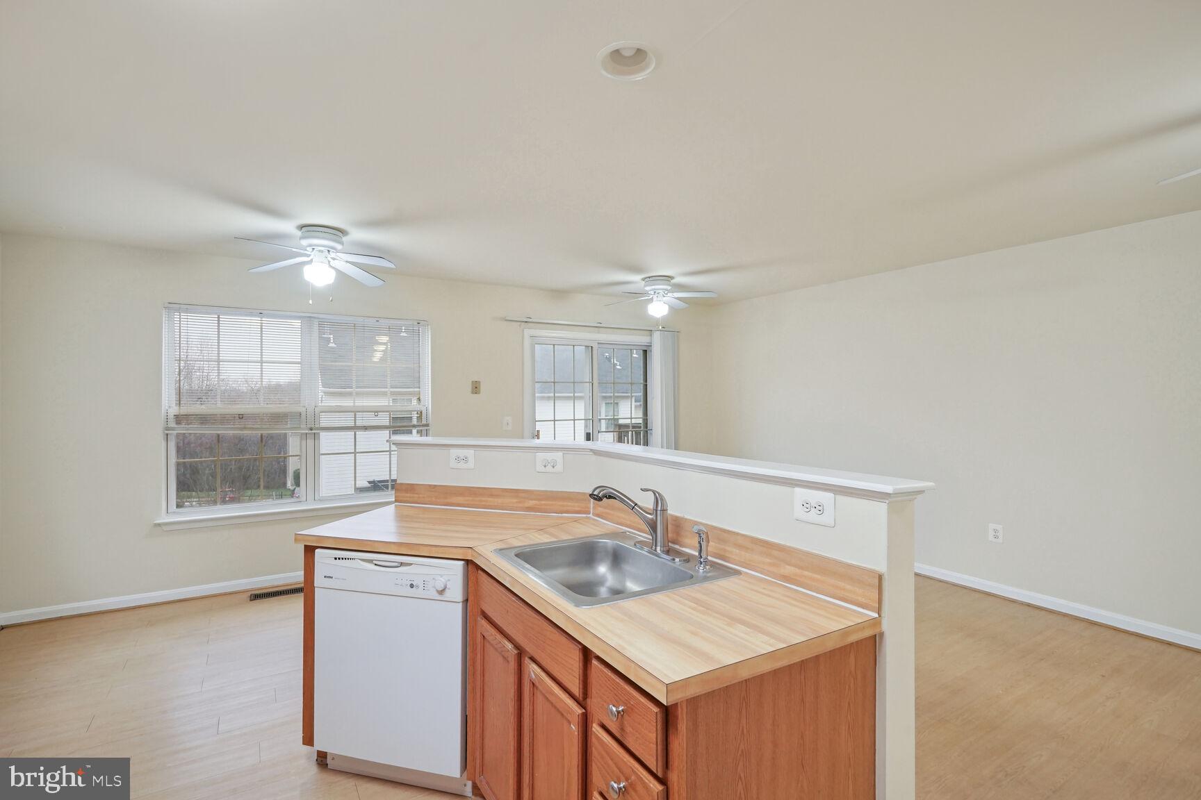 SOUTHLAKE AT MONTCLAIR - Residential Lease