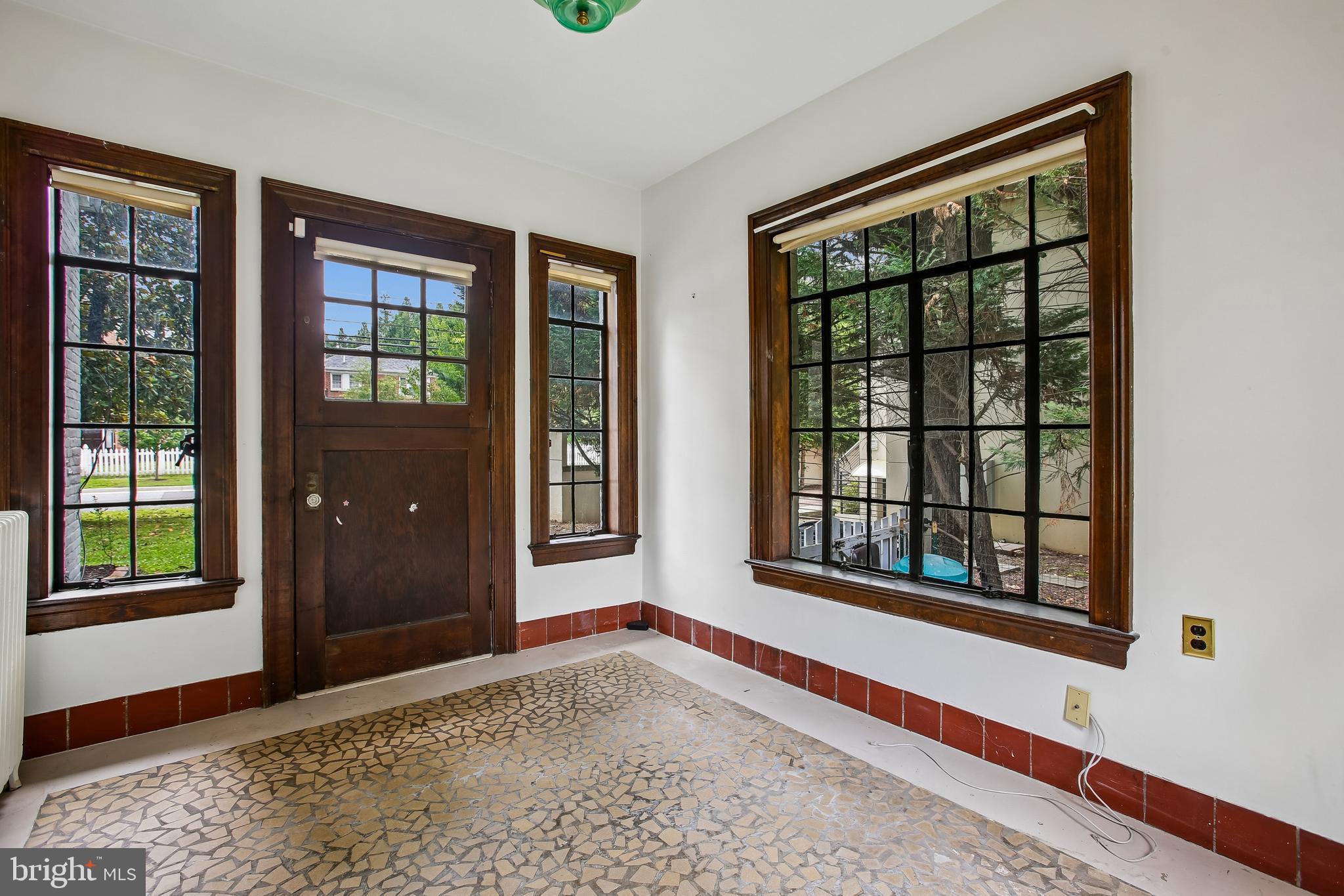 CHEVY CHASE GARDENS - Residential