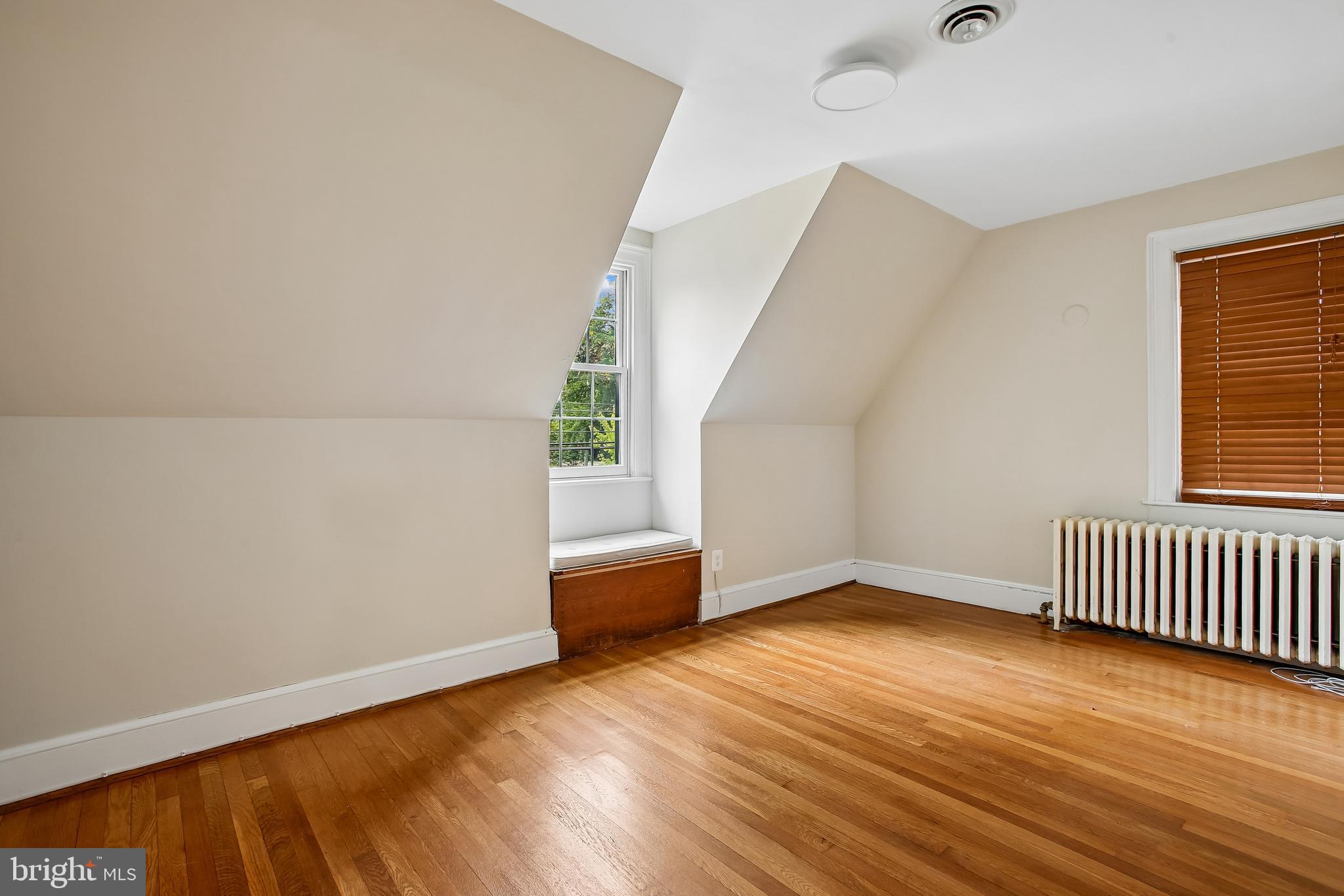 CHEVY CHASE GARDENS - Residential
