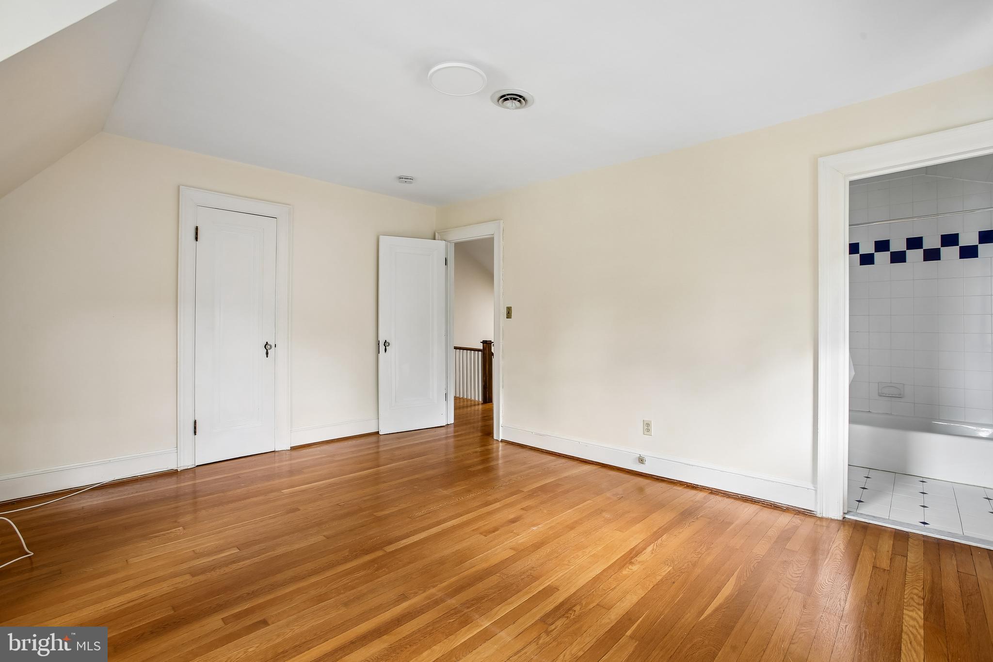 CHEVY CHASE GARDENS - Residential