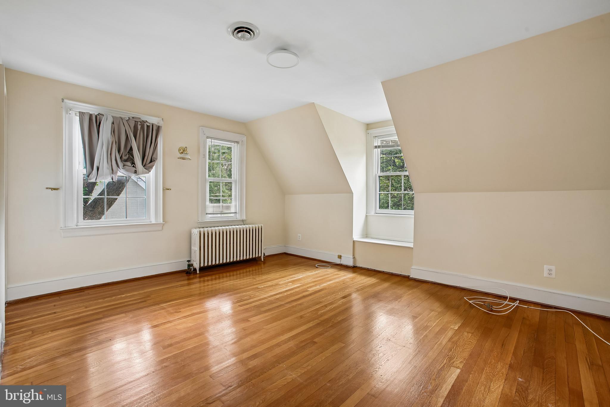 CHEVY CHASE GARDENS - Residential
