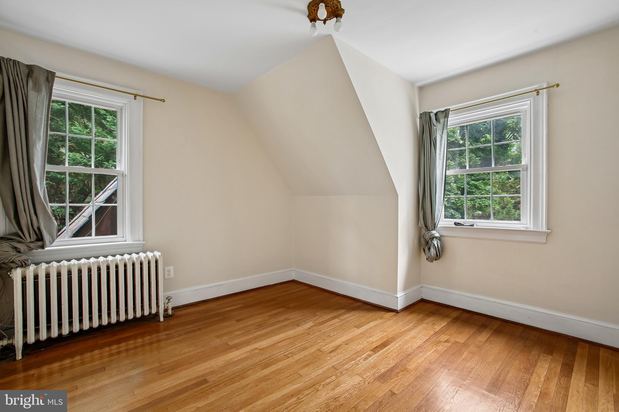 CHEVY CHASE GARDENS - Residential