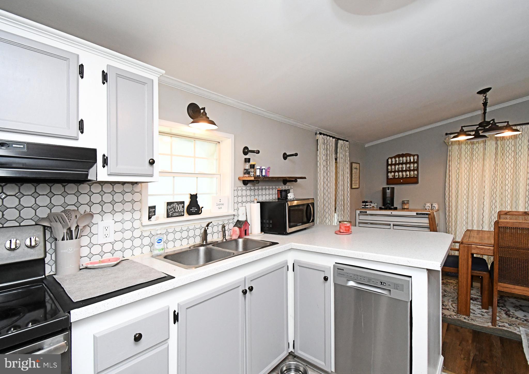 COLONIAL HERITAGE - Residential