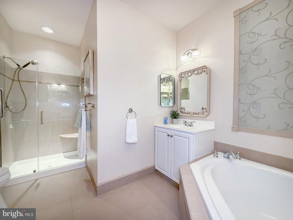 VILLAS AT SHADYBRO - Residential
