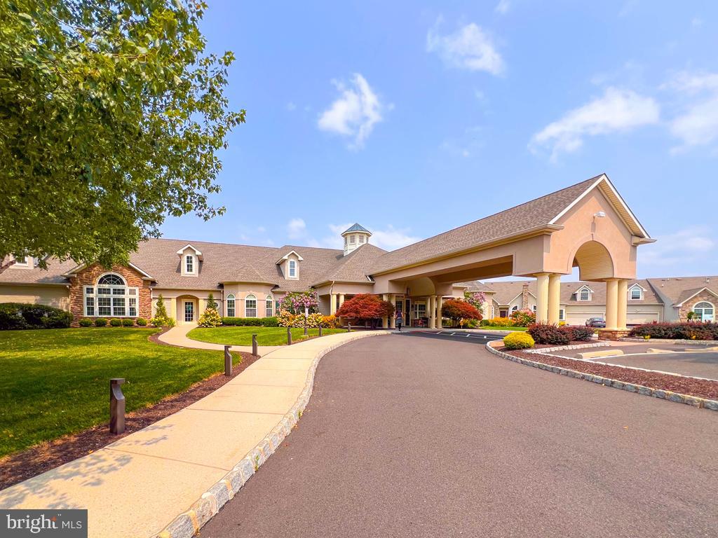 VILLAS AT SHADYBRO - Residential