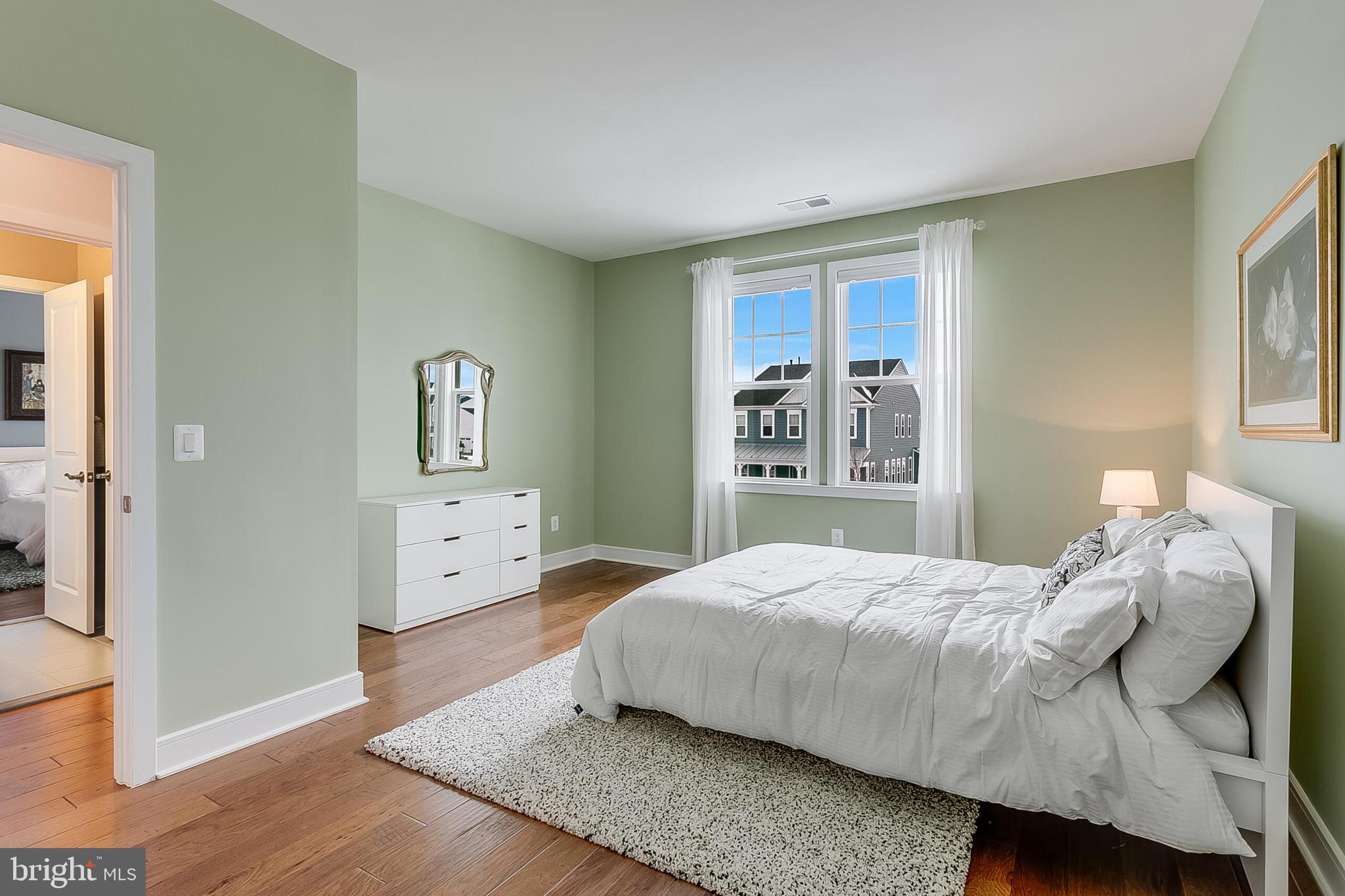 MEADOW BROOK FARM - Residential