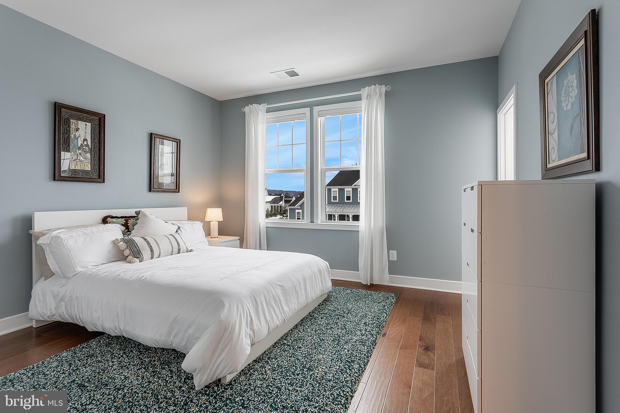 MEADOW BROOK FARM - Residential