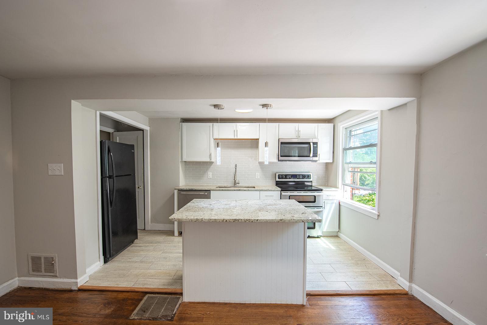 MELROSE GARDENS - Residential