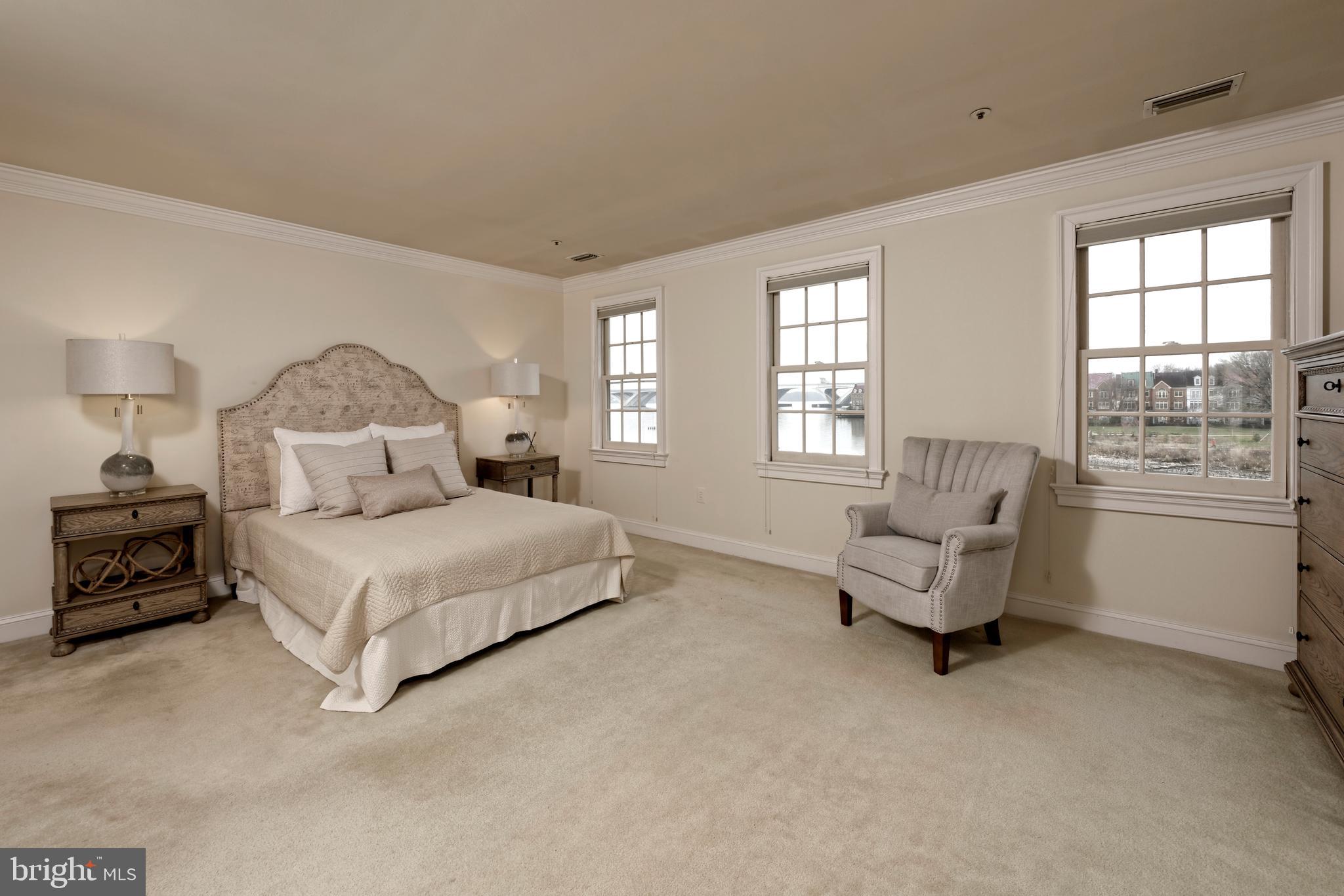 HARBORSIDE - Residential
