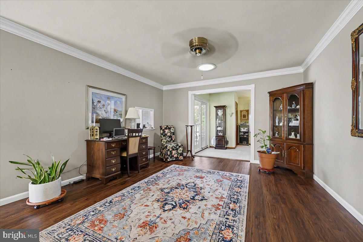 PENN SQ - Residential