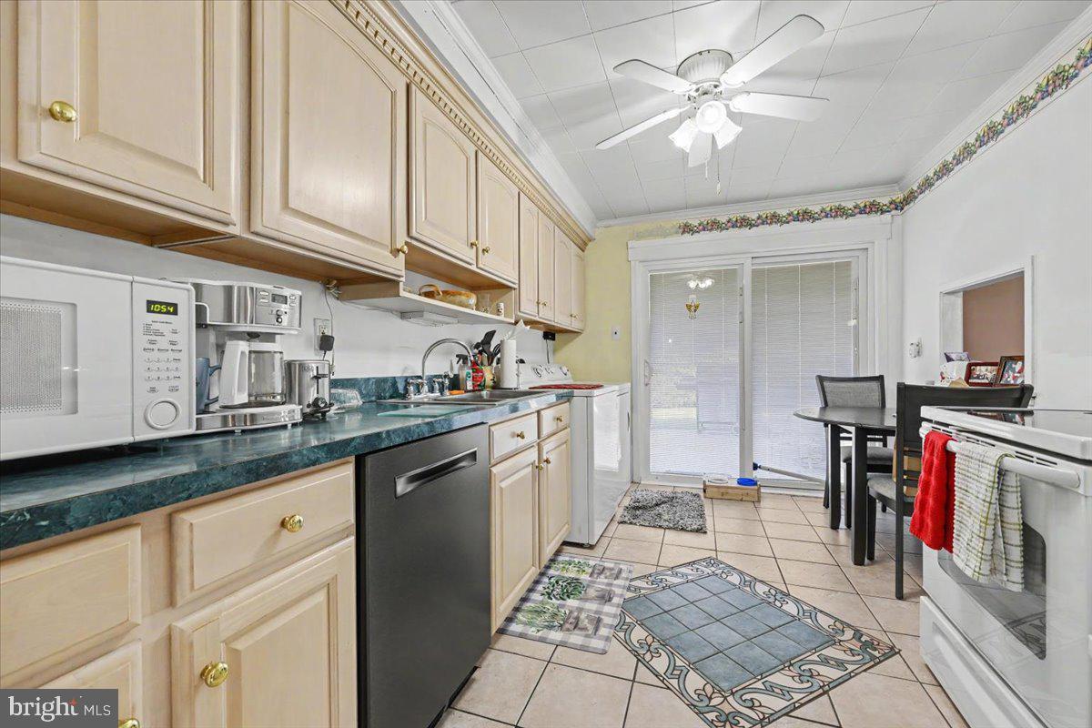 PENN SQ - Residential