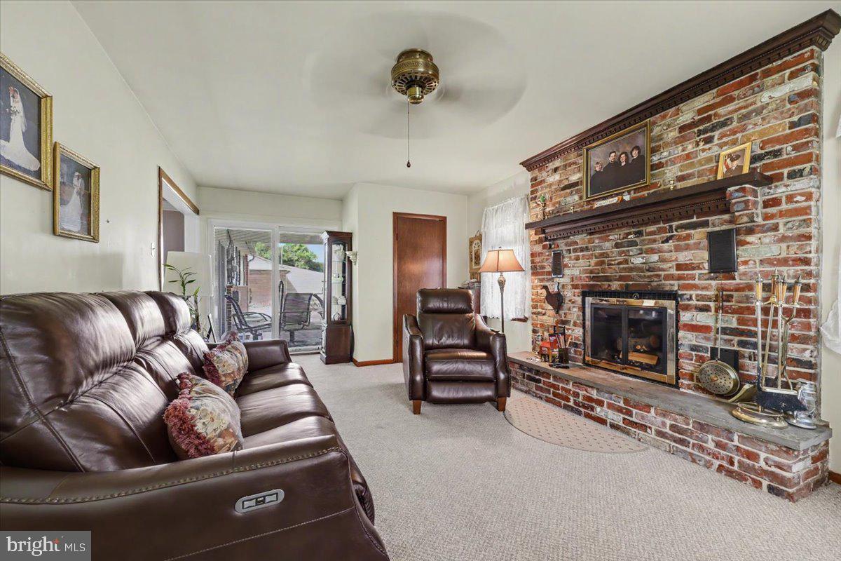 PENN SQ - Residential