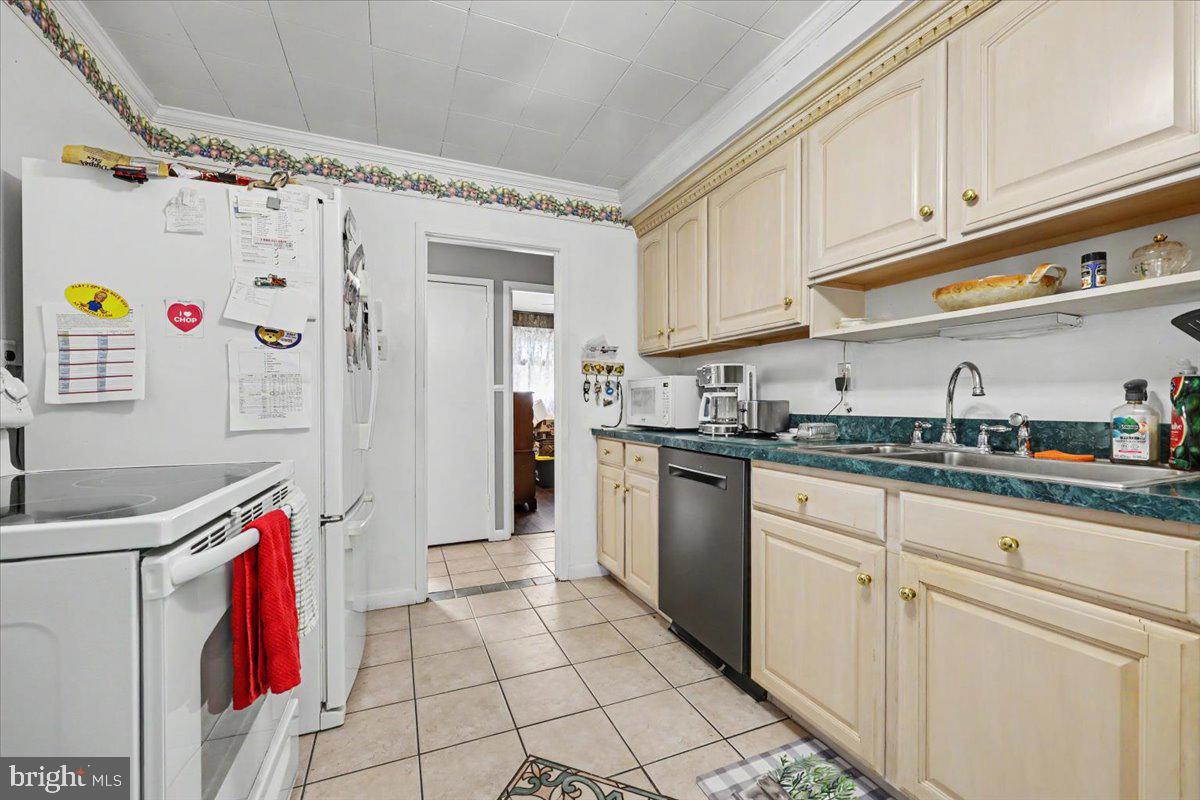 PENN SQ - Residential
