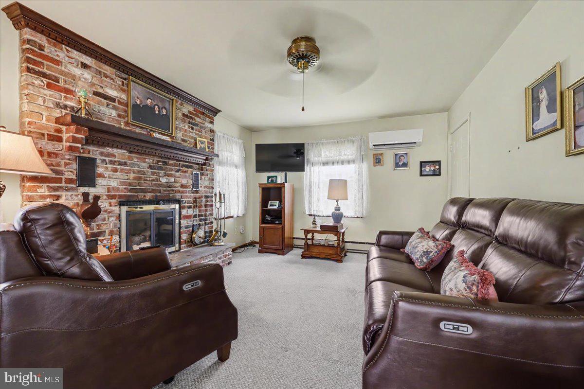 PENN SQ - Residential