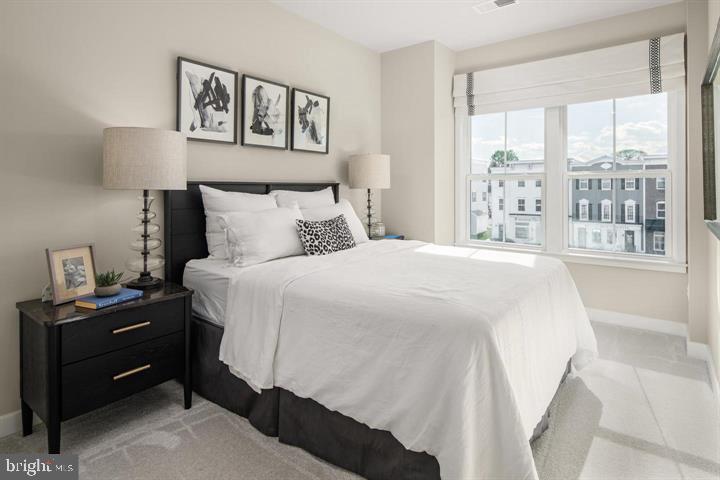 VILLAGES OF URBANA - Residential Lease
