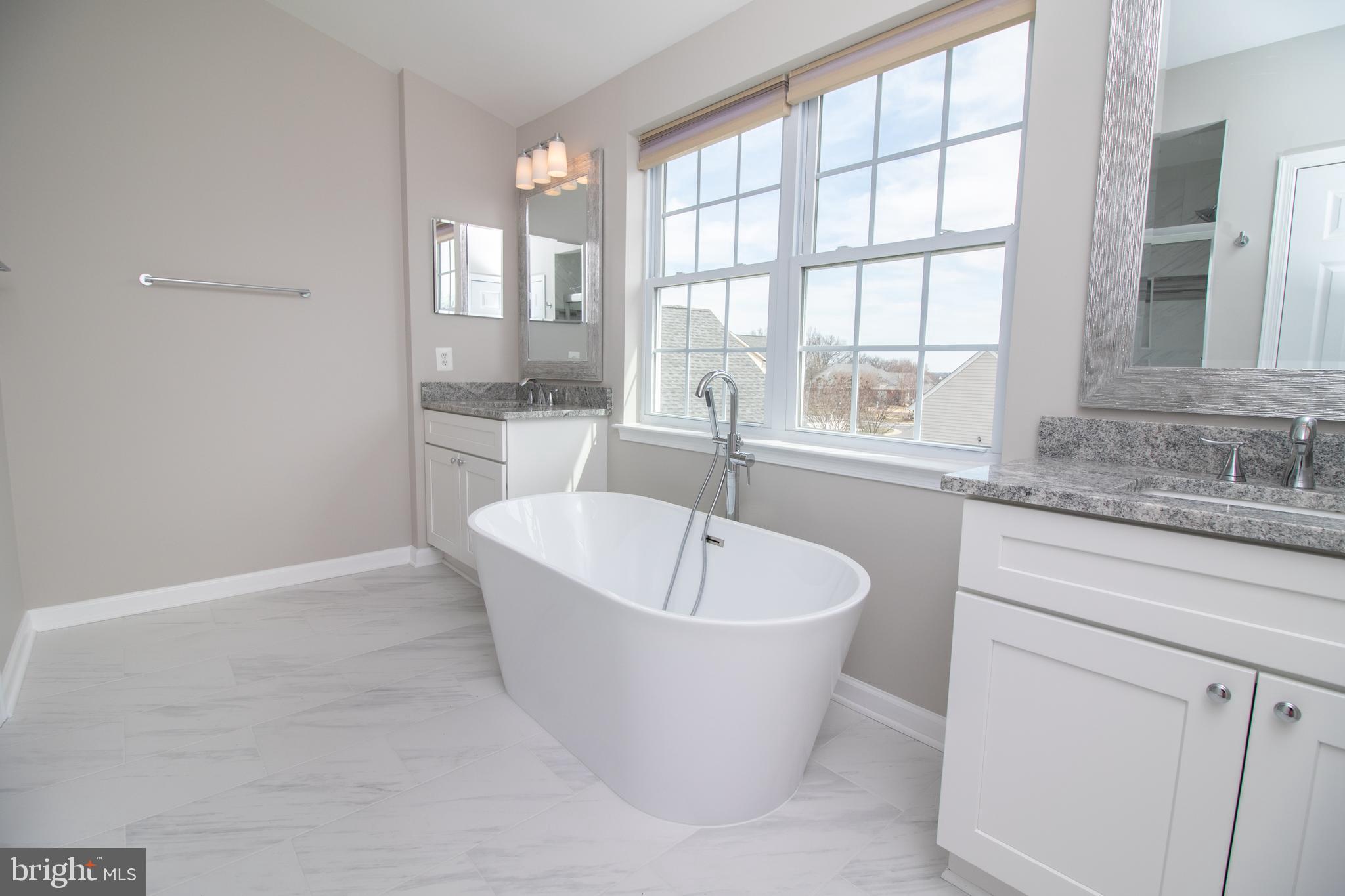 SOUTH RIDING - Residential