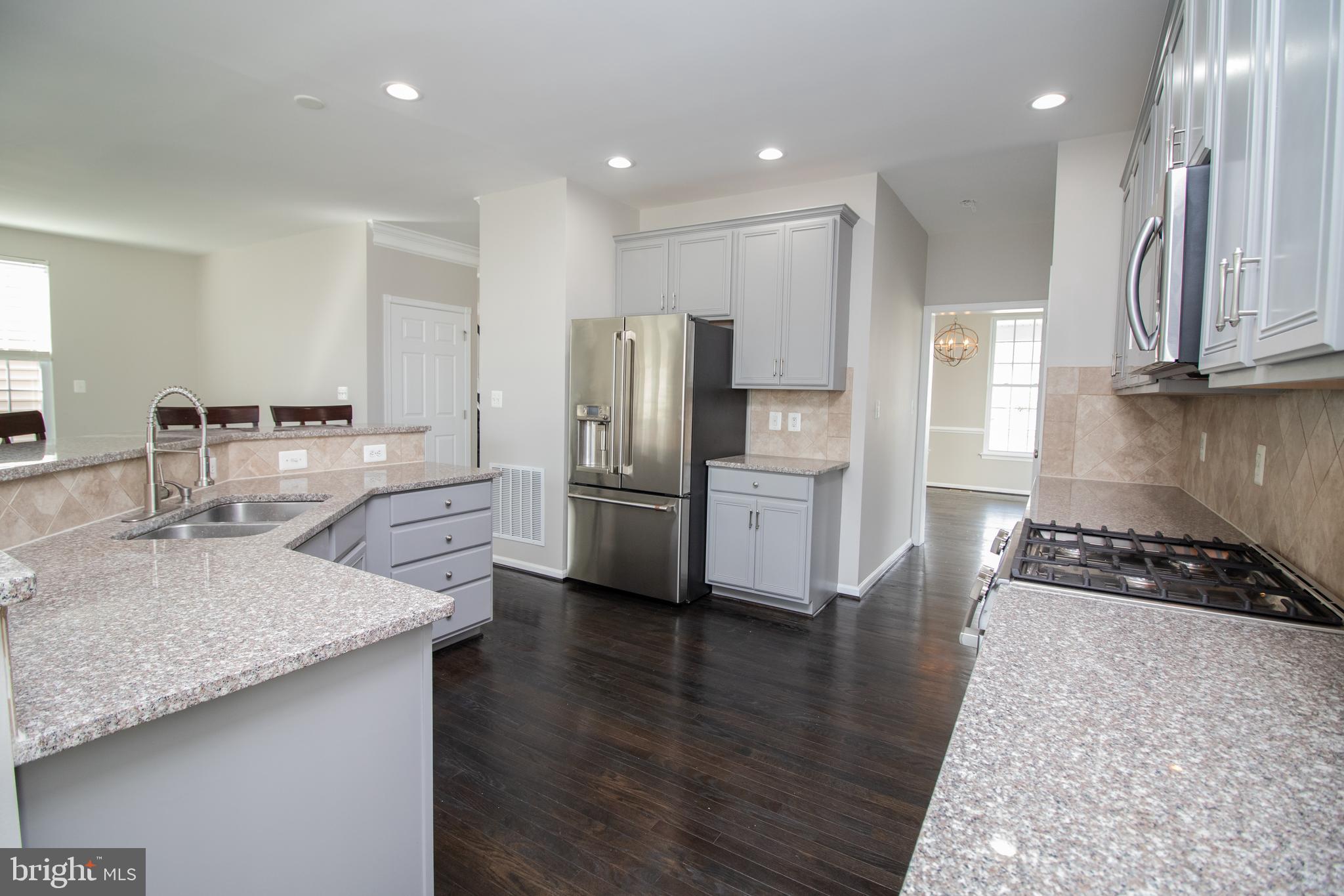 SOUTH RIDING - Residential