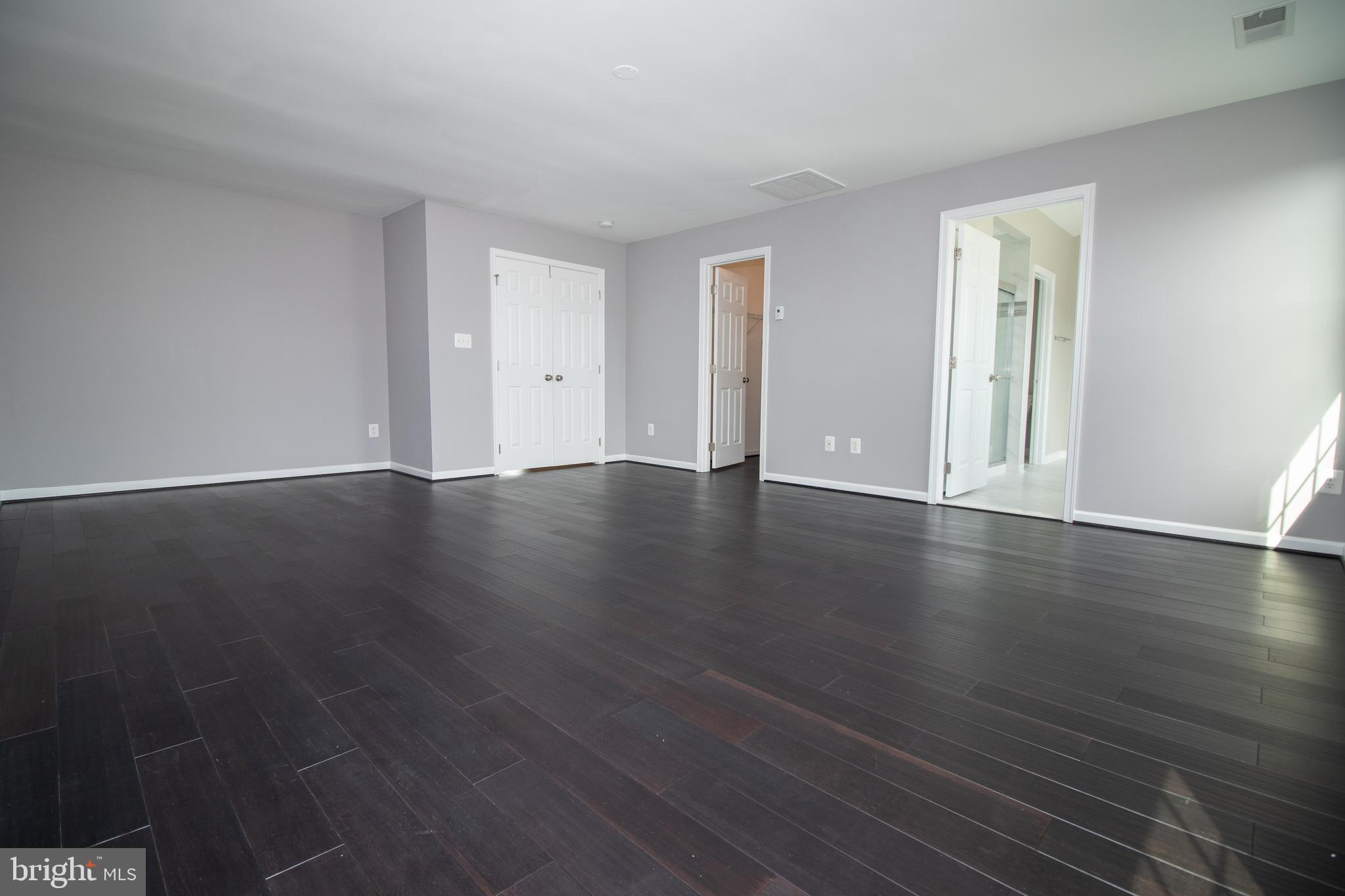SOUTH RIDING - Residential