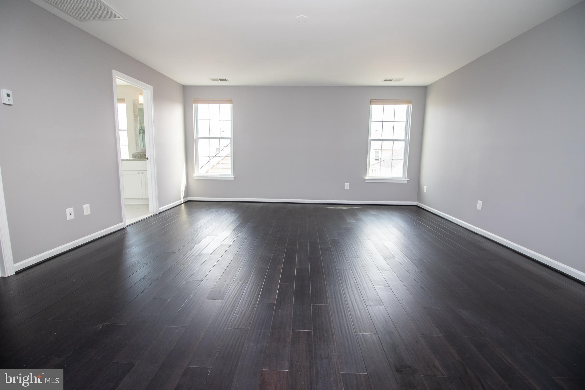 SOUTH RIDING - Residential