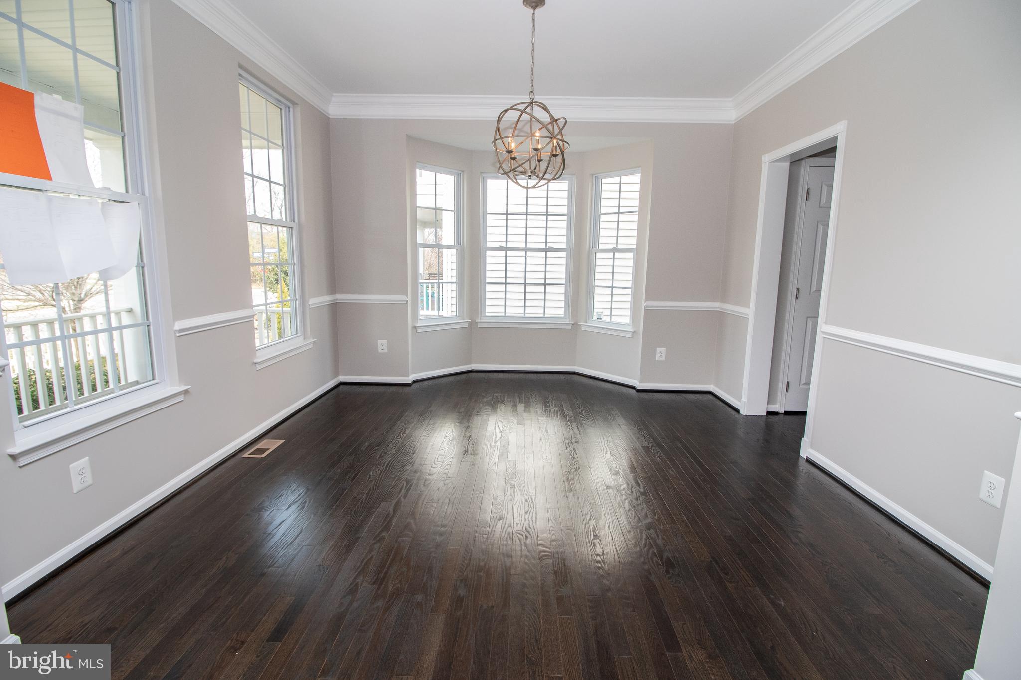 SOUTH RIDING - Residential