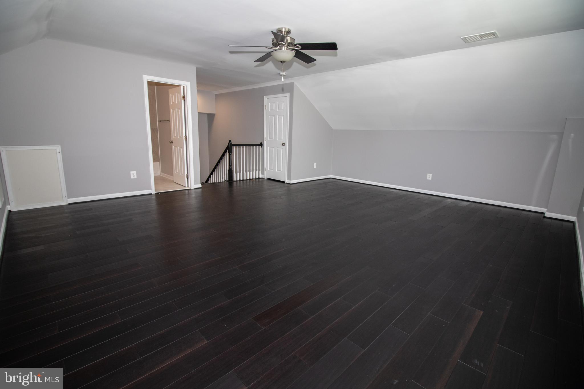 SOUTH RIDING - Residential