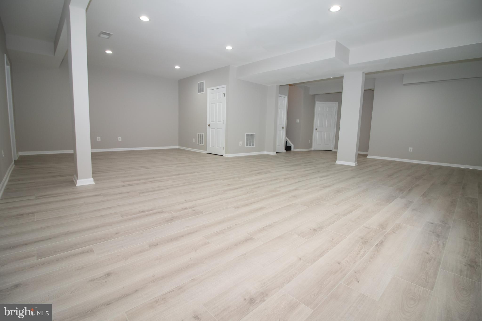 SOUTH RIDING - Residential