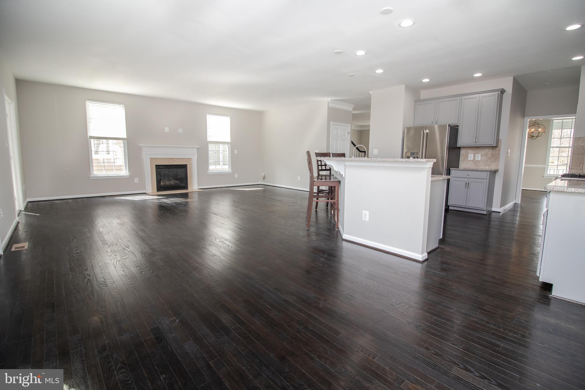 SOUTH RIDING - Residential